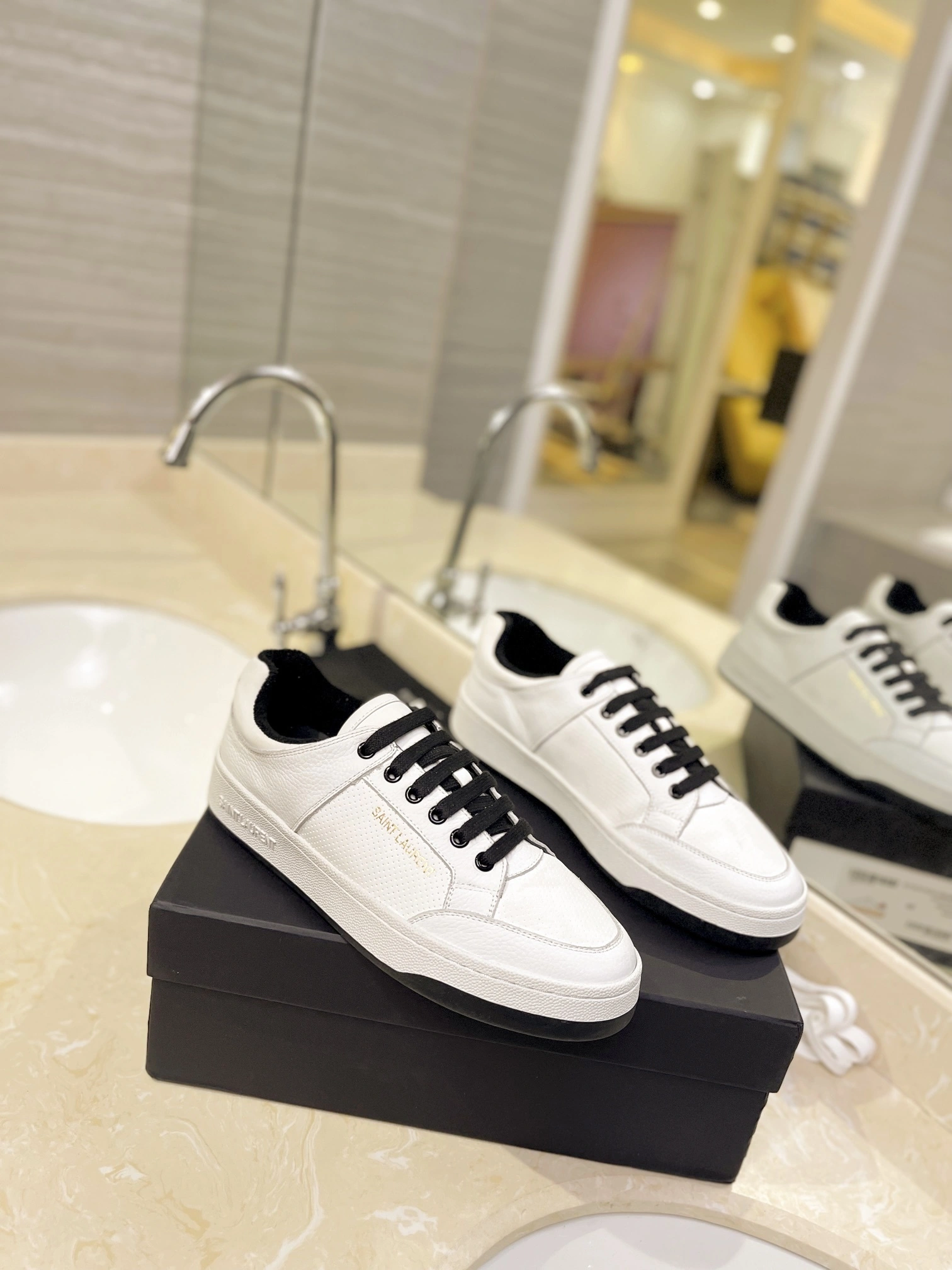 OOBB-- Yv5s 713602AAAWR9030 cowhide item:D-X000F0751