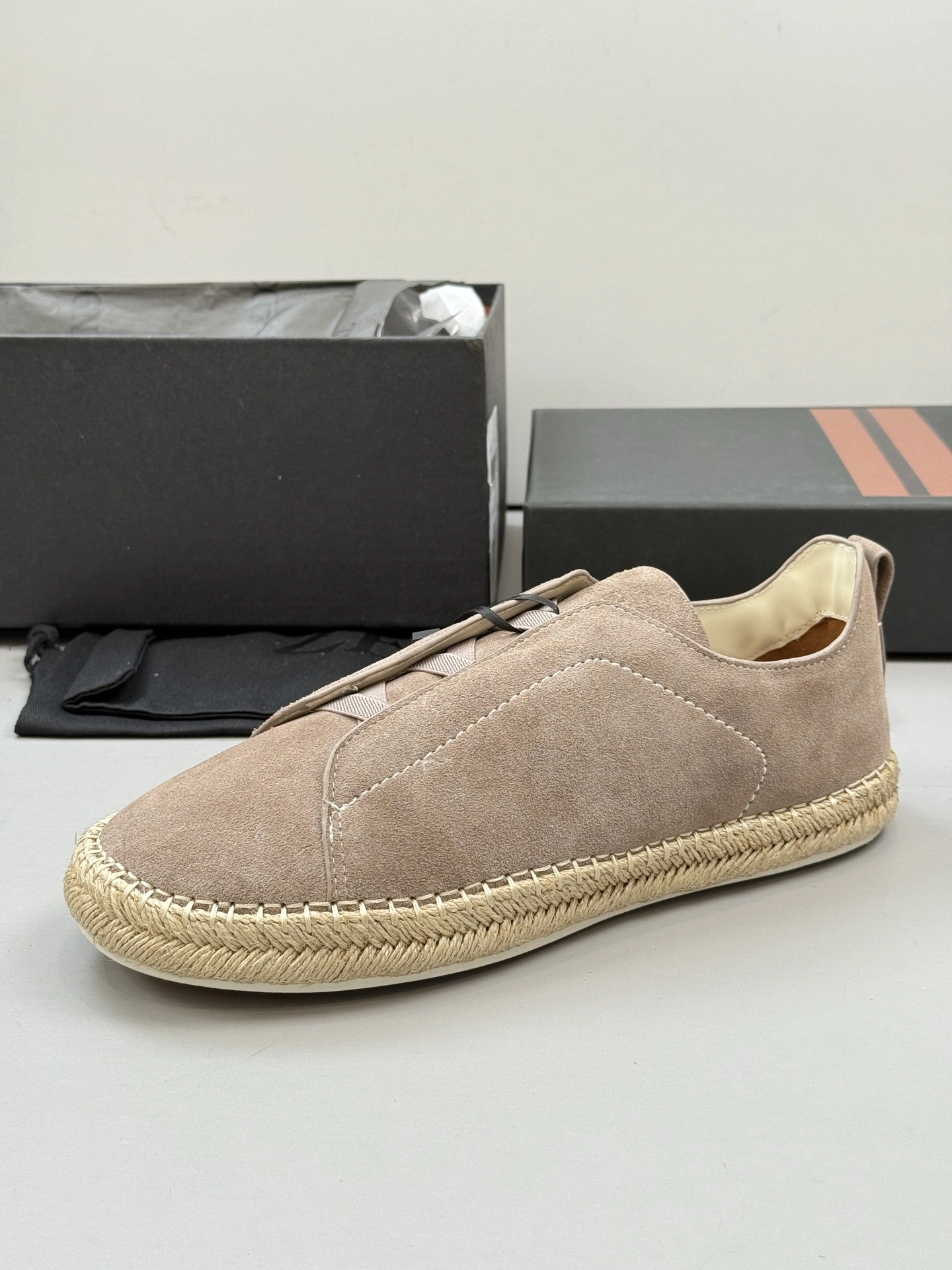 OOBB-- Z5691 LHCSR-S5970Z-ADS Calfskin cowhide item:E-X000I0536