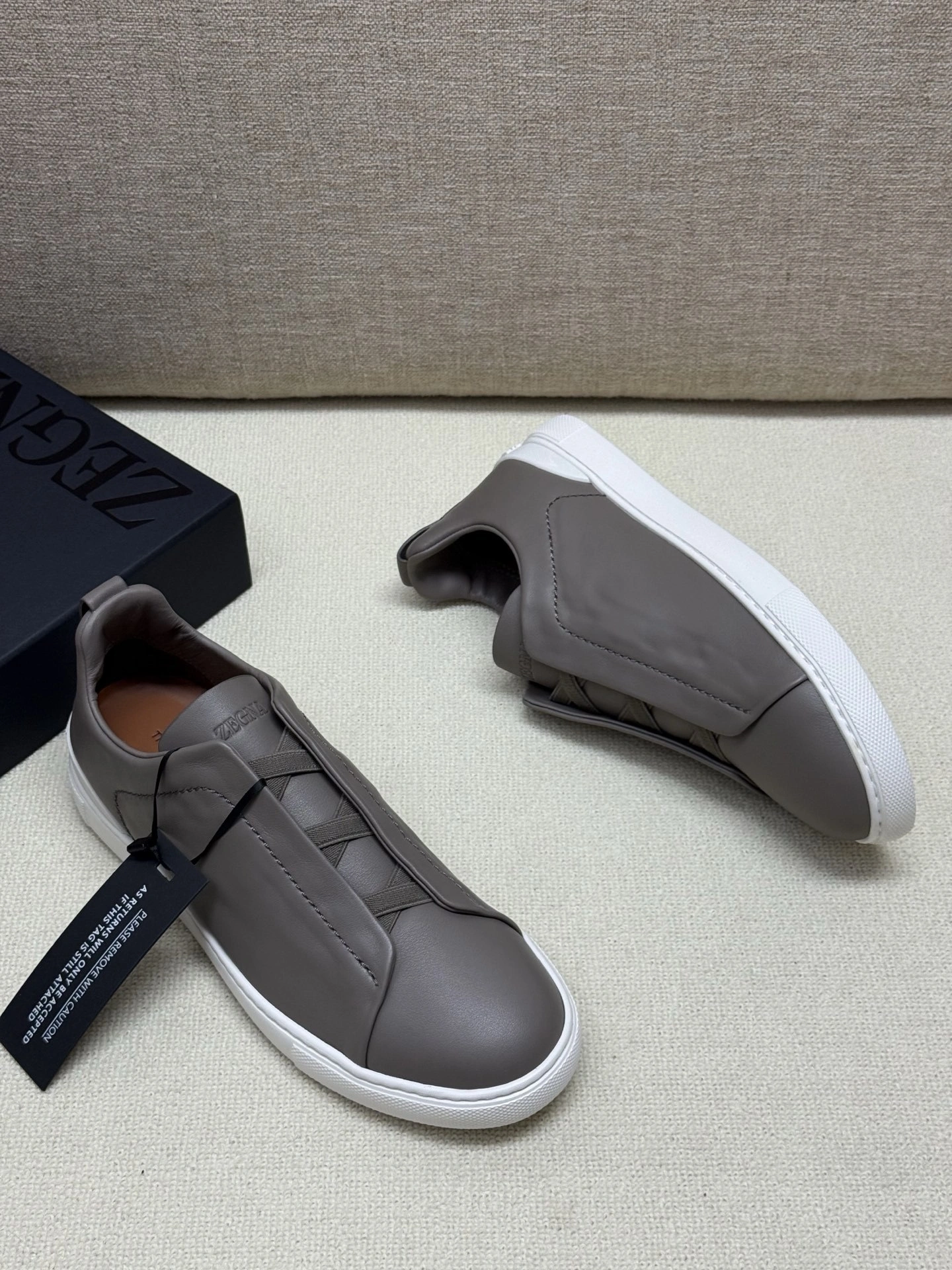 OOBB-- Z5691 LHCVO-S4667Z-CSR TRIPLE STITCH™ SECONDSKIN Calfskin item:E-X000I0538