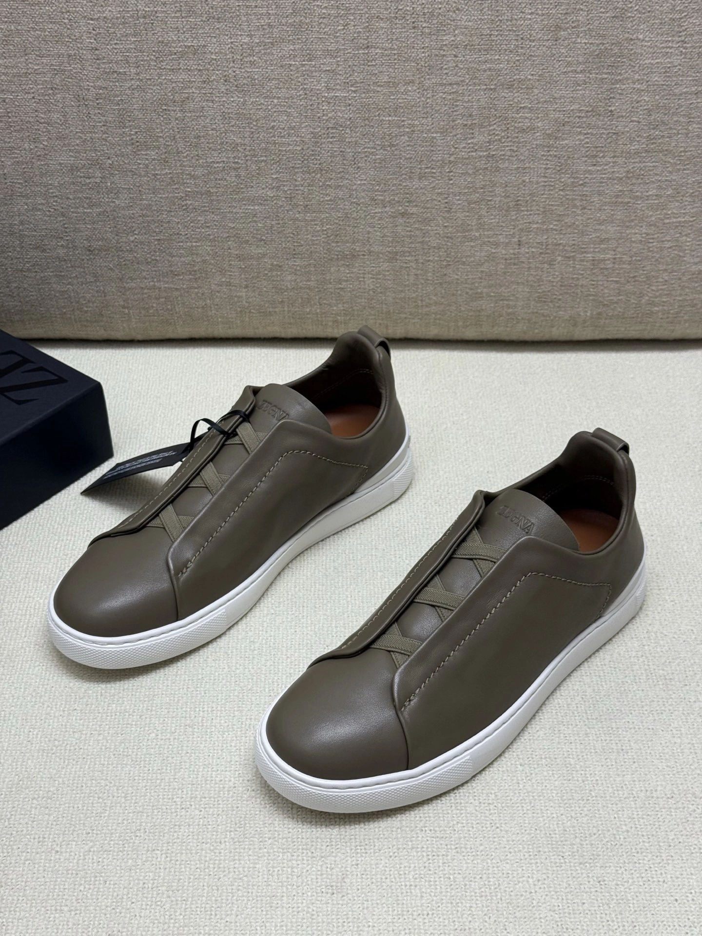 OOBB-- Z5691 LHCVO-S4667Z-TAU TRIPLE STITCH™ SECONDSKIN Calfskin item:E-X000I0533