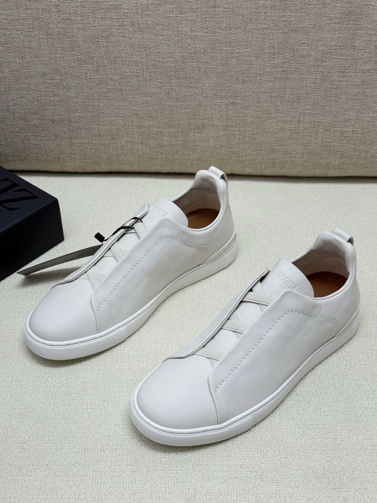 OOBB-- Z5691 LHOTA-S5207 Z-PAN TRIPLE STITCH™ SECONDSKIN Calfskin item:E-X000I0532