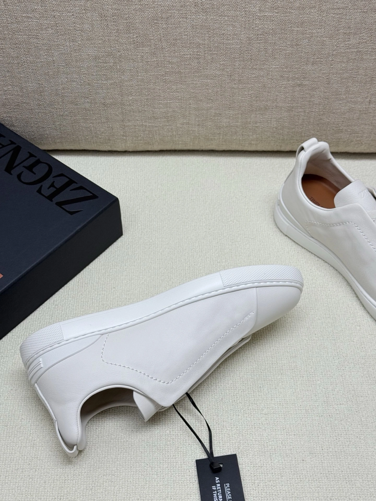 OOBB-- Z5691 LHOTA-S5207 Z-PAN TRIPLE STITCH™ SECONDSKIN Calfskin item:E-X000I0532