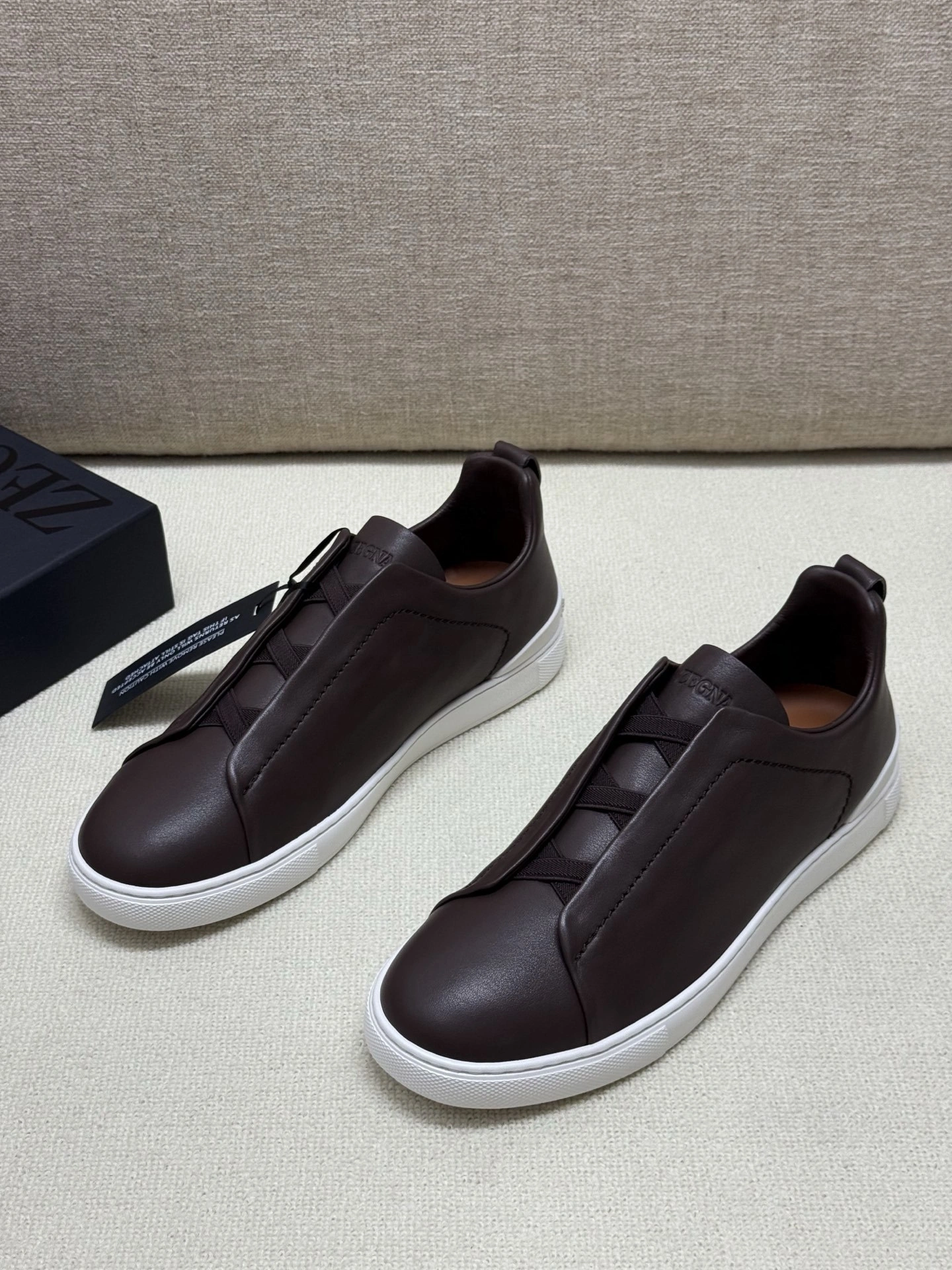 OOBB-- Z5691 LHOTA-S5207Z-CFF TRIPLE STITCH™ SECONDSKIN Calfskin item:E-X000I0530