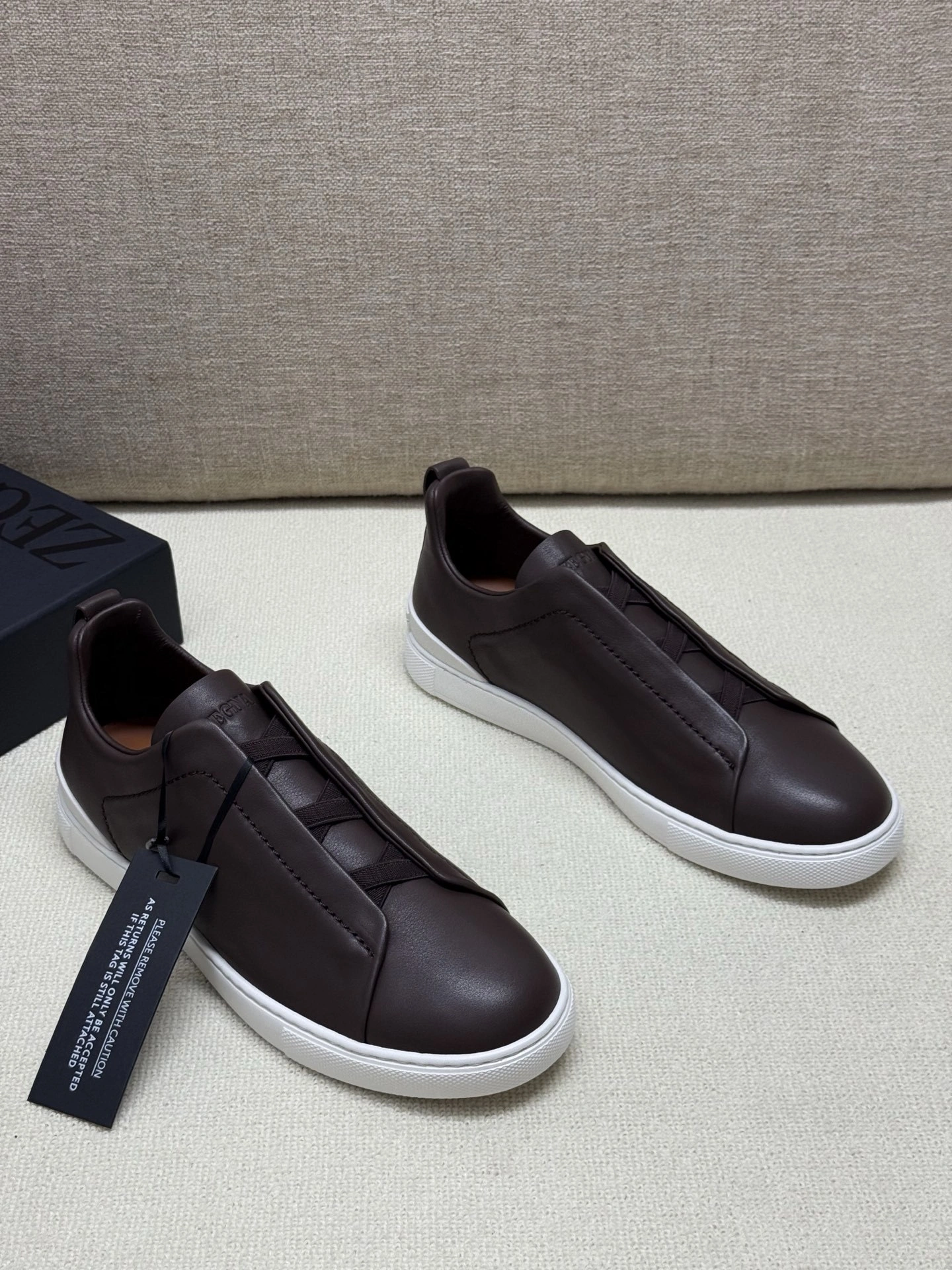 OOBB-- Z5691 LHOTA-S5207Z-CFF TRIPLE STITCH™ SECONDSKIN Calfskin item:E-X000I0530