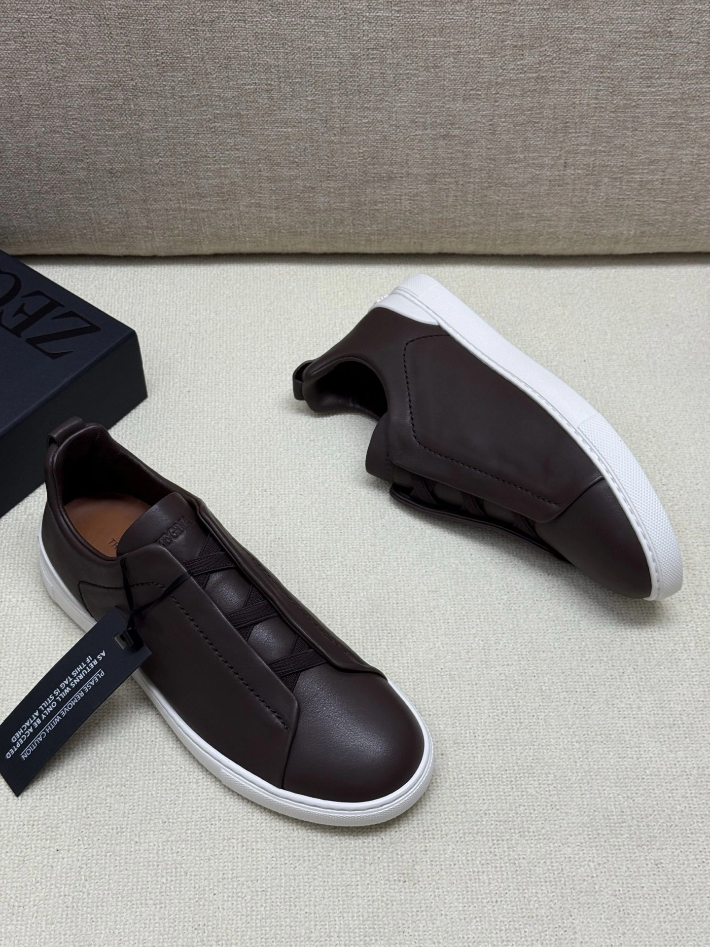 OOBB-- Z5691 LHOTA-S5207Z-CFF TRIPLE STITCH™ SECONDSKIN Calfskin item:E-X000I0530