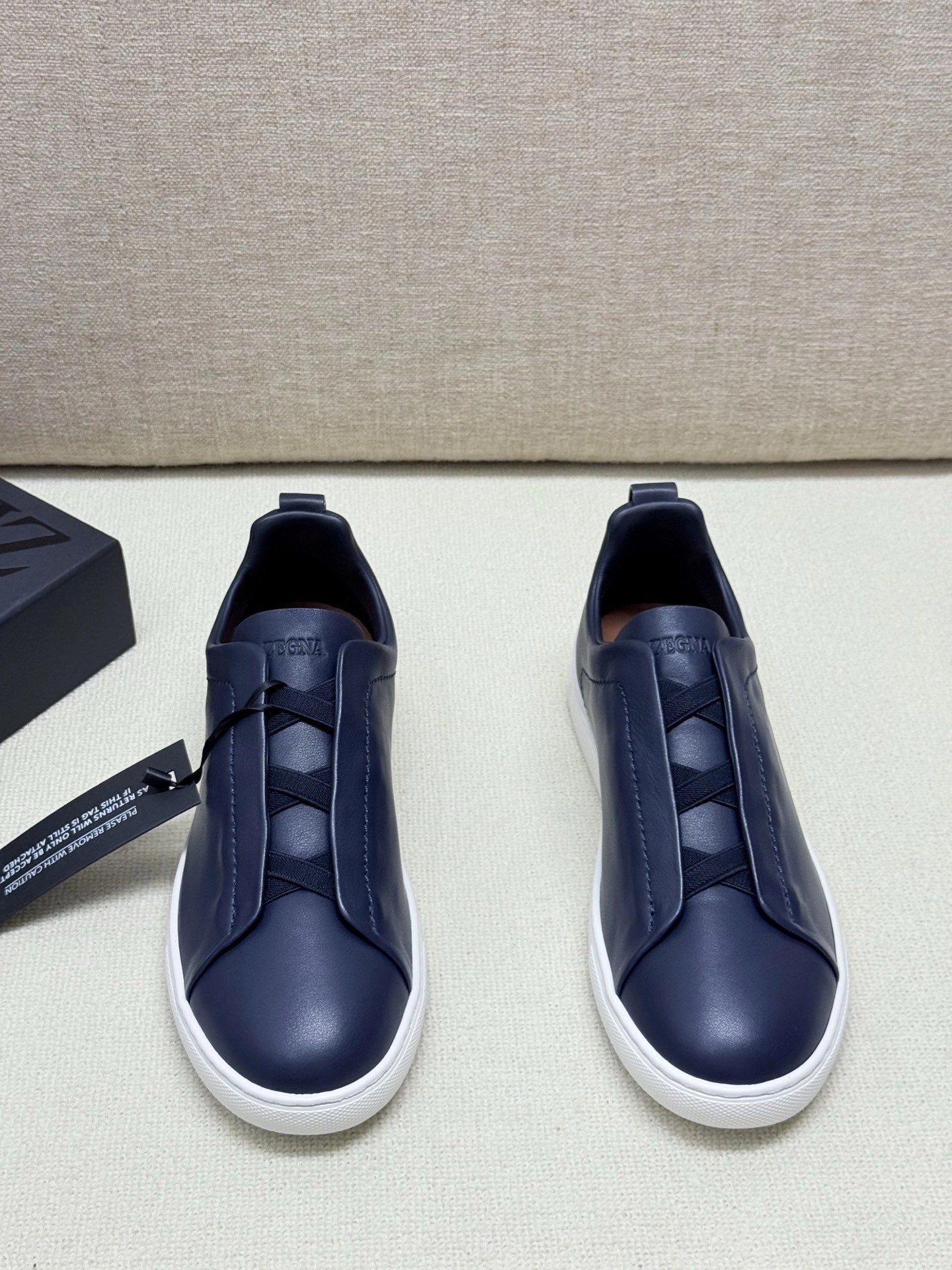 OOBB-- Z5691 LHOTA-S5207Z-ERA TRIPLE STITCH™ SECONDSKIN Calfskin item:E-X000I0534