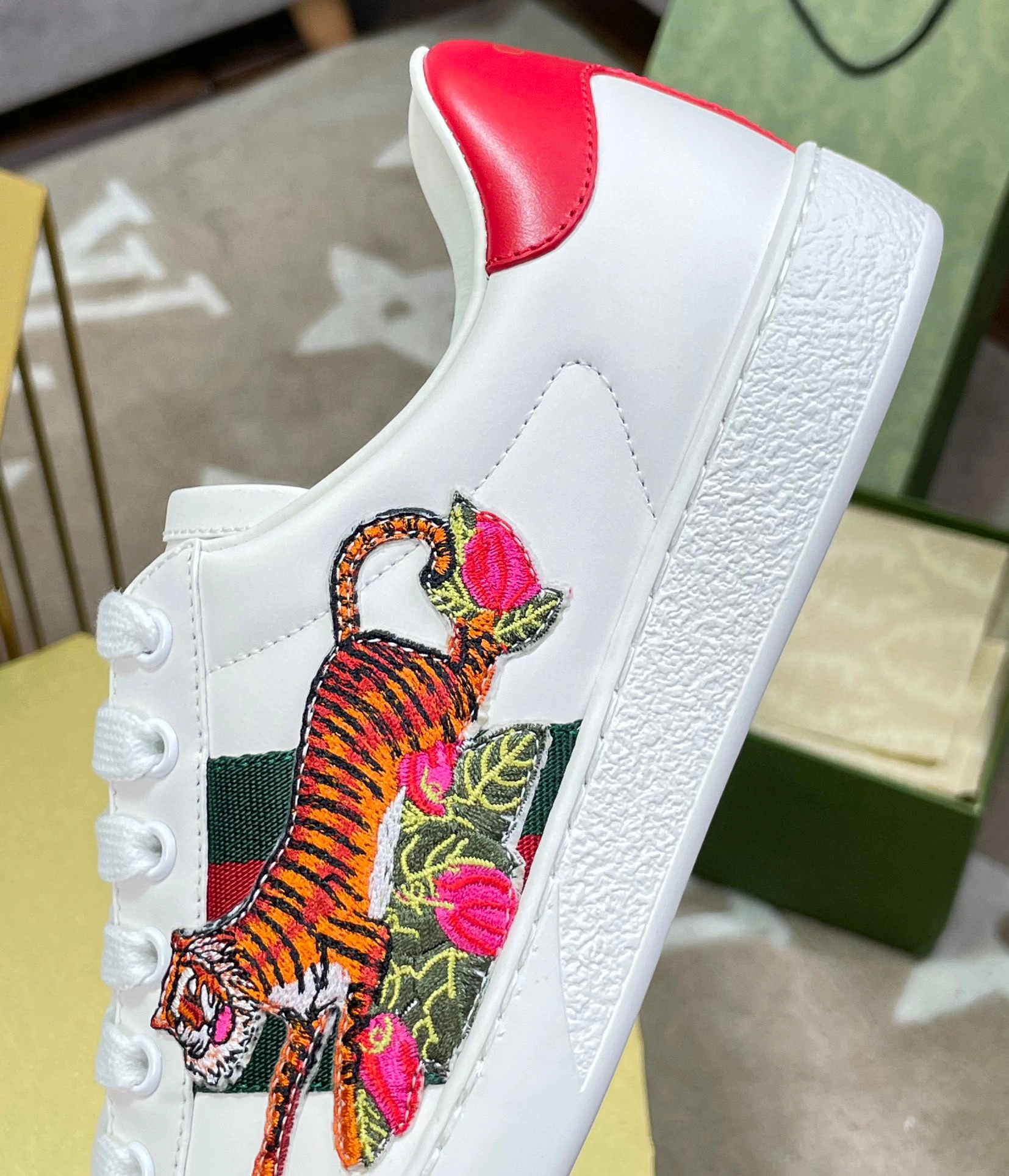 OOBB-- embroidery item : B-X013B1301L