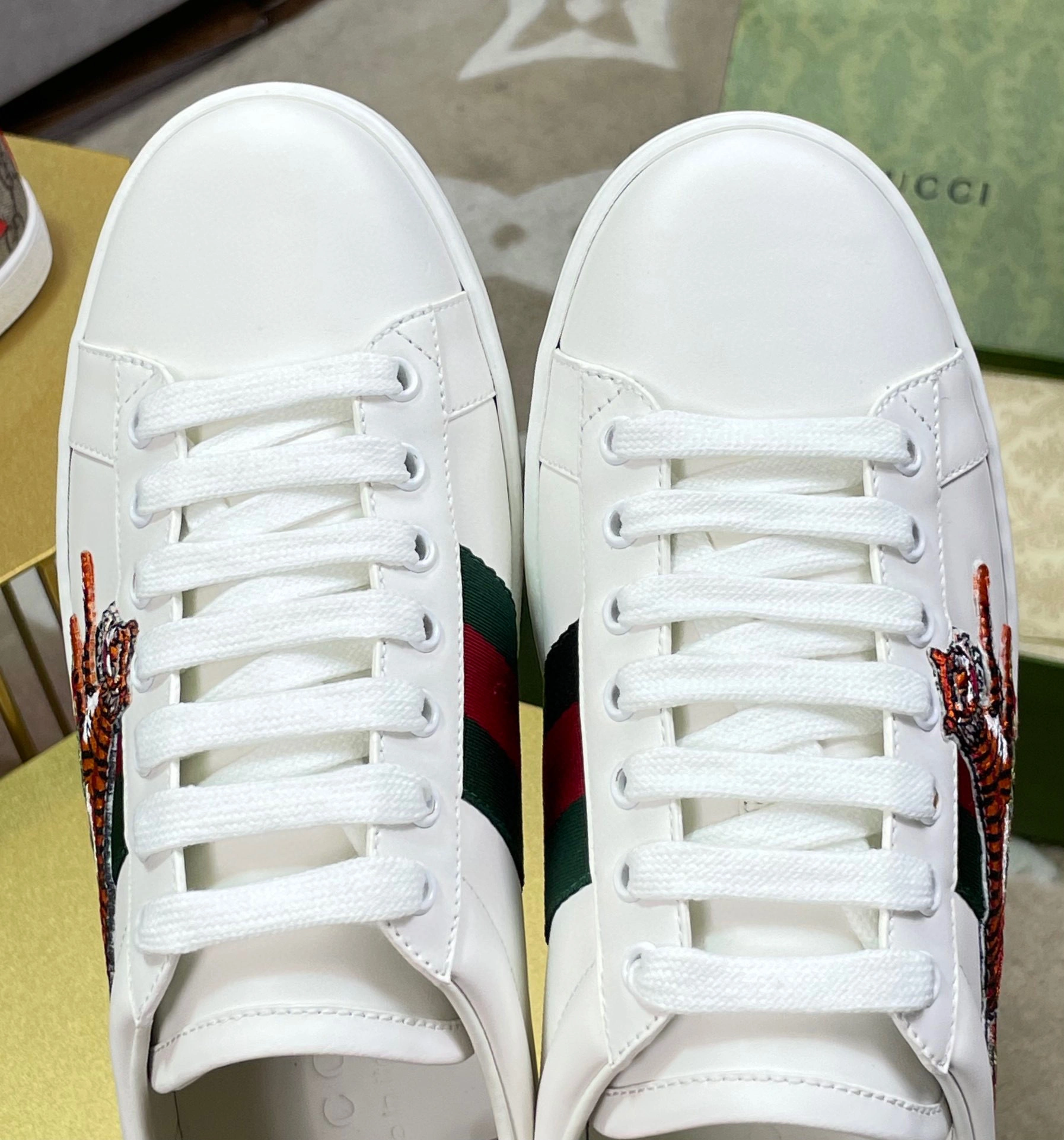 OOBB-- embroidery item : B-X013B1301L