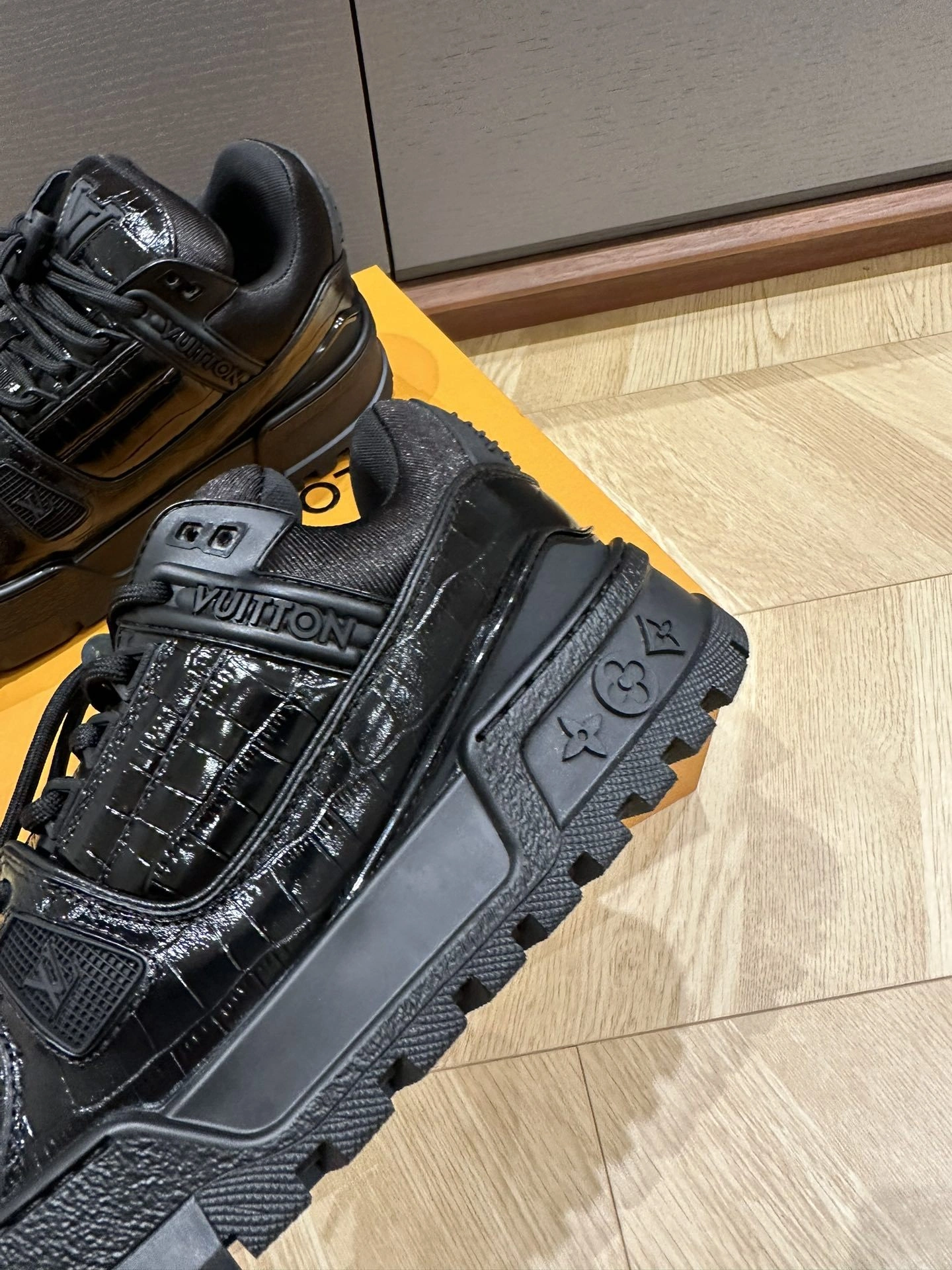 OOBB-- item:C-X003H1009Y
