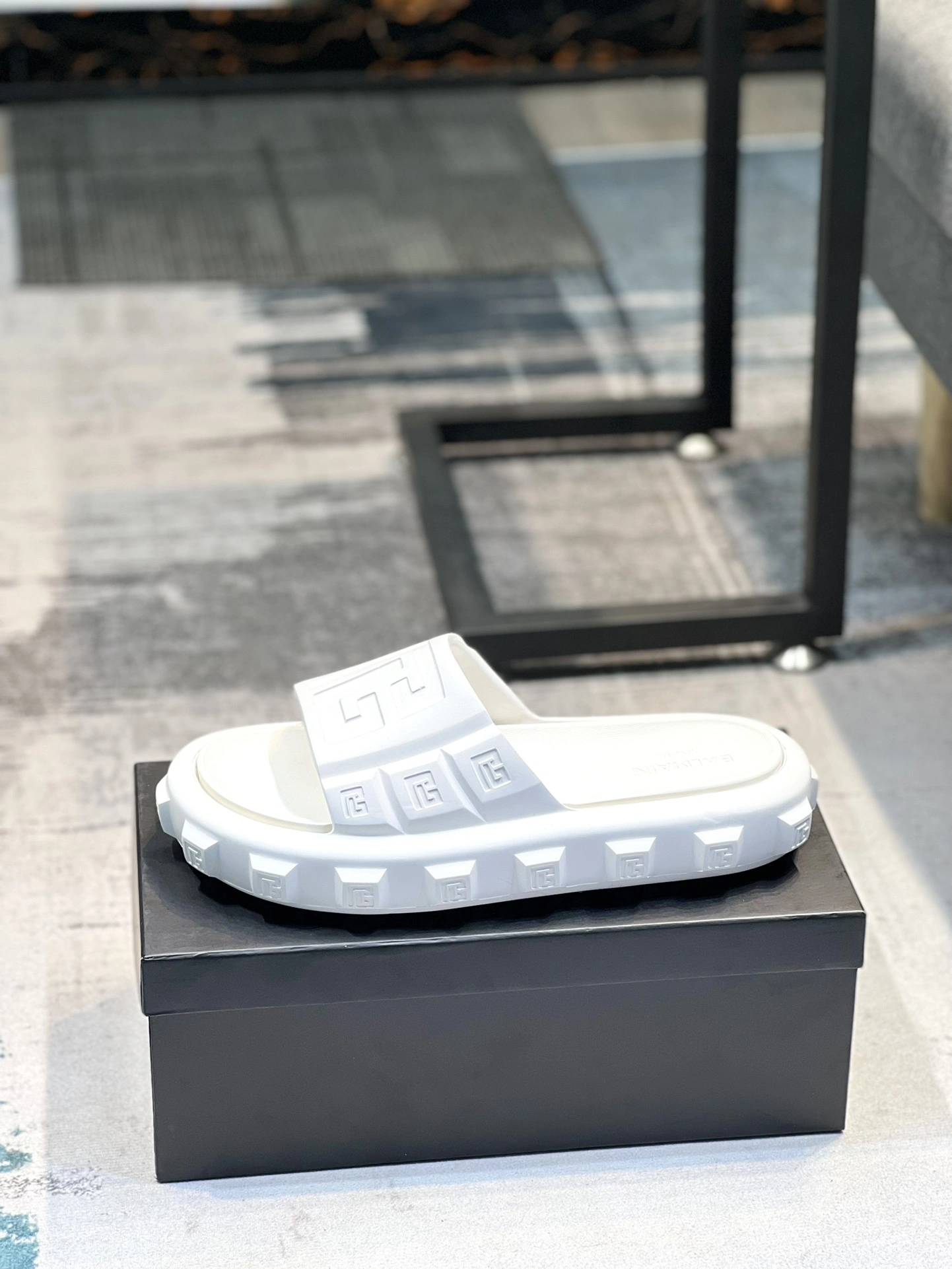 OOBB-- item:C-X158F0619Y