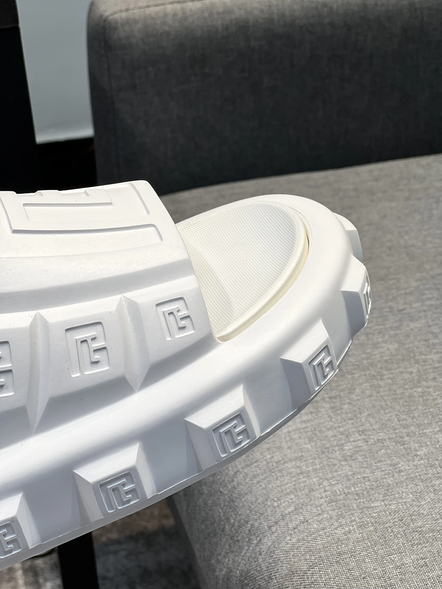 OOBB-- item:C-X158F0619Y