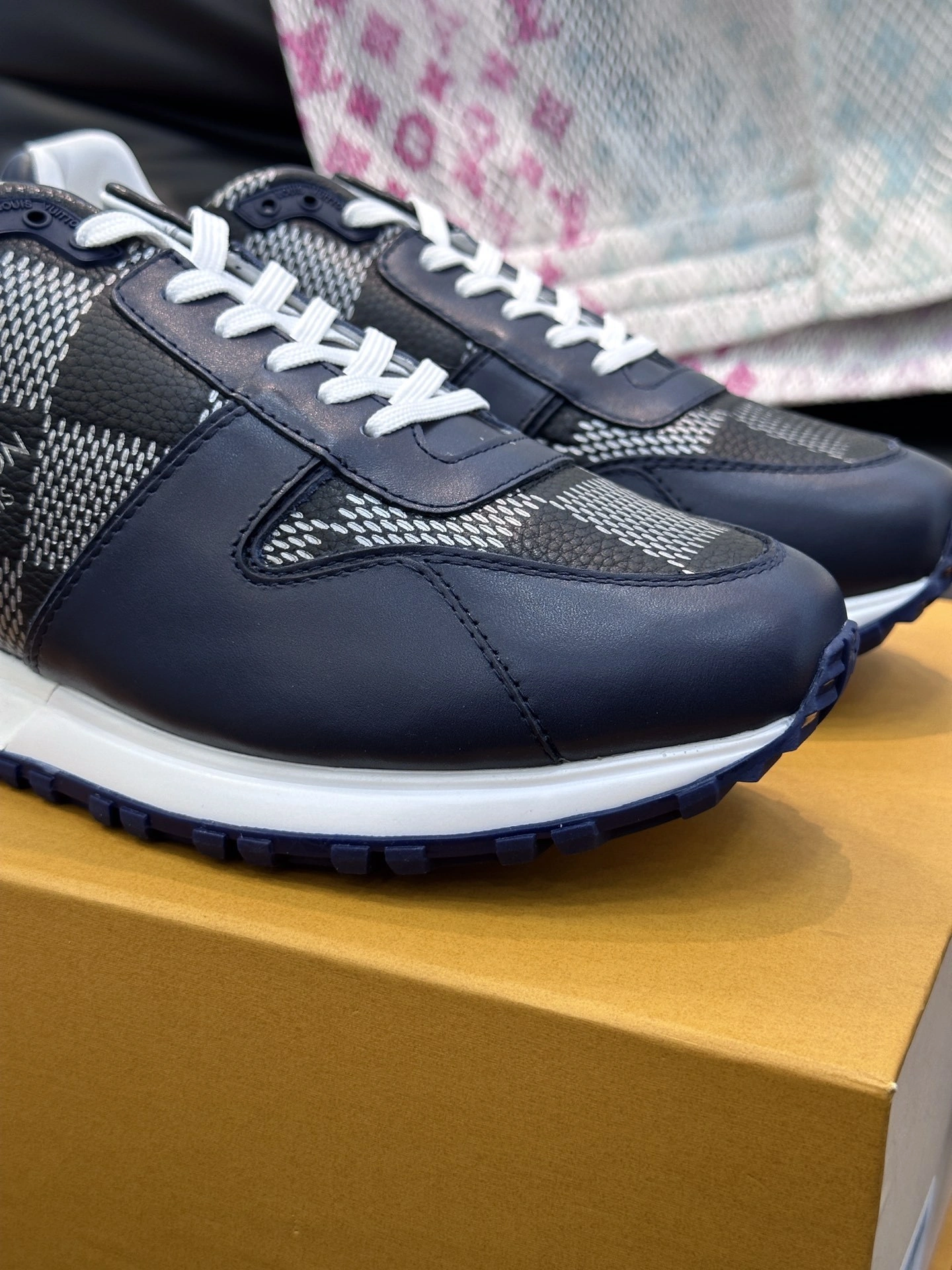 OOBB-- item:C-X158H1658Y
