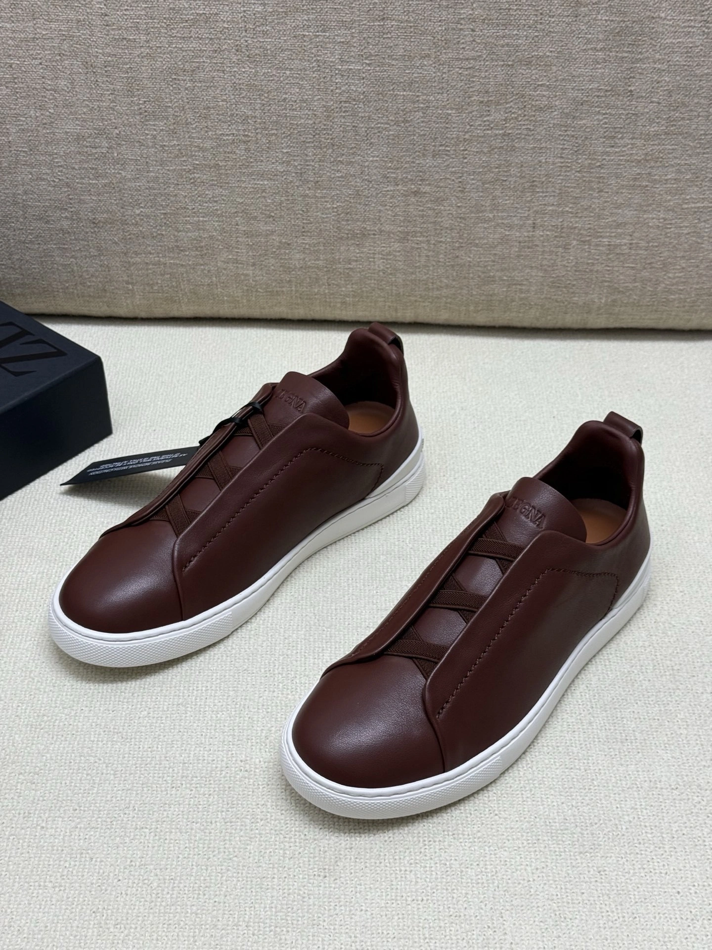 OOBB-- z5691 LHOTA-S5207Z-RVT TRIPLE STITCH™ SECONDSKIN Calfskin item:E-X000I0531