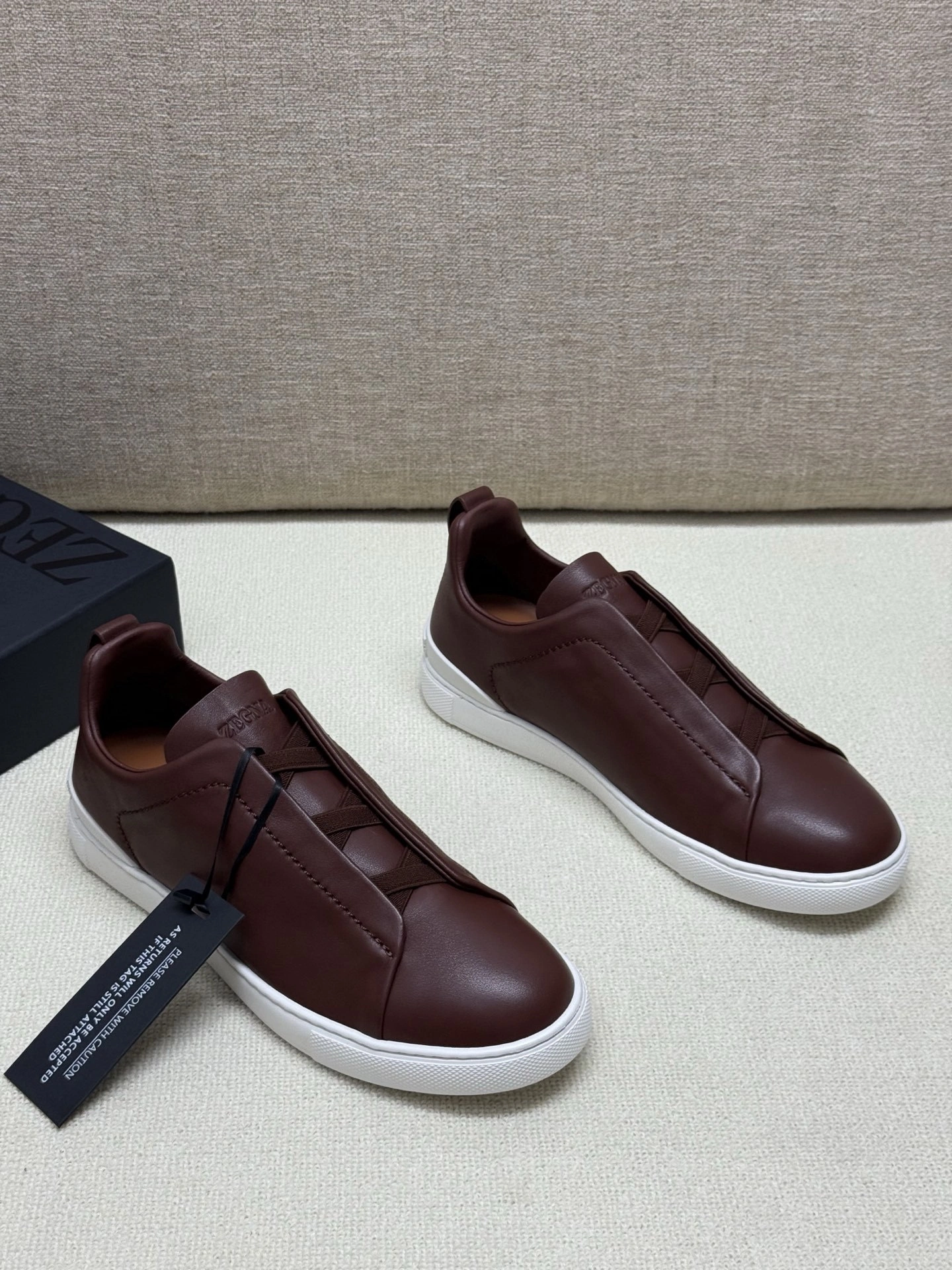 OOBB-- z5691 LHOTA-S5207Z-RVT TRIPLE STITCH™ SECONDSKIN Calfskin item:E-X000I0531