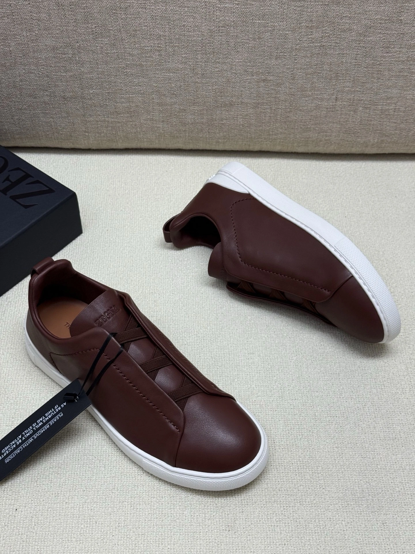 OOBB-- z5691 LHOTA-S5207Z-RVT TRIPLE STITCH™ SECONDSKIN Calfskin item:E-X000I0531