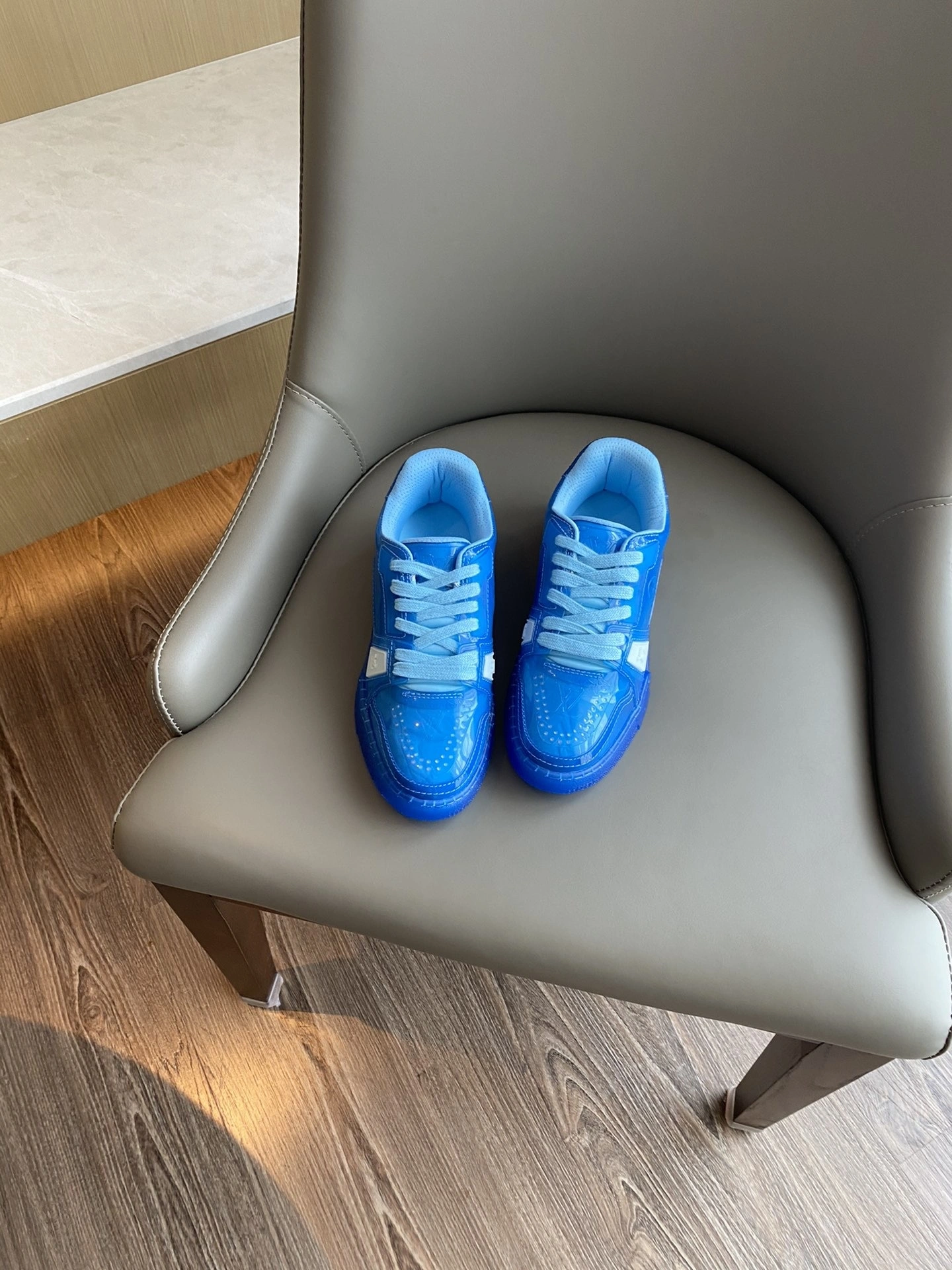 OOBB- 1A8KK4 high quality version Trainer item:B-X000G2027H