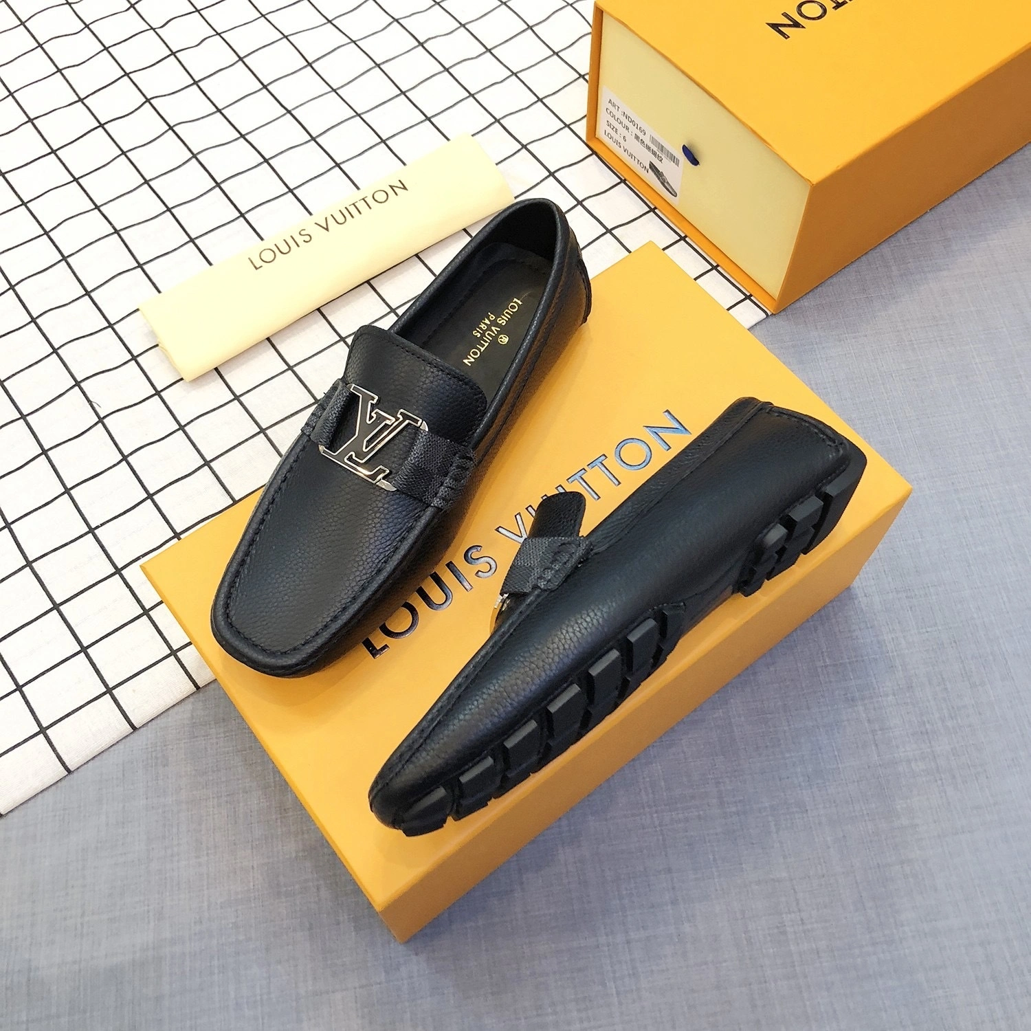 OOBB- 1A8V2E item:B-X032D16H-23