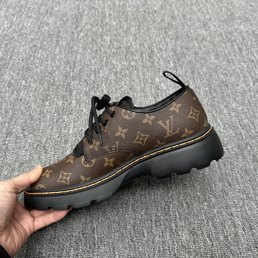 OOBB- 1A904B Monogram item: D-X158B2315