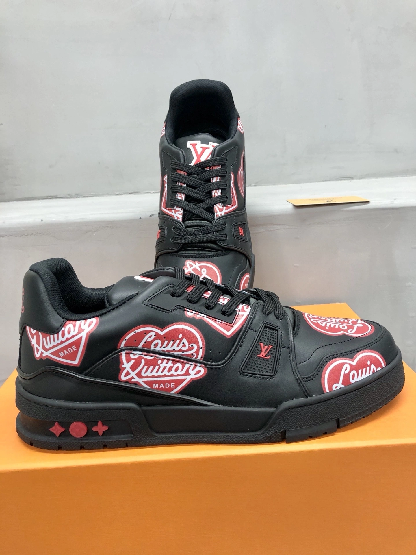 OOBB- 1A9JAZ item:B-X185E2632
