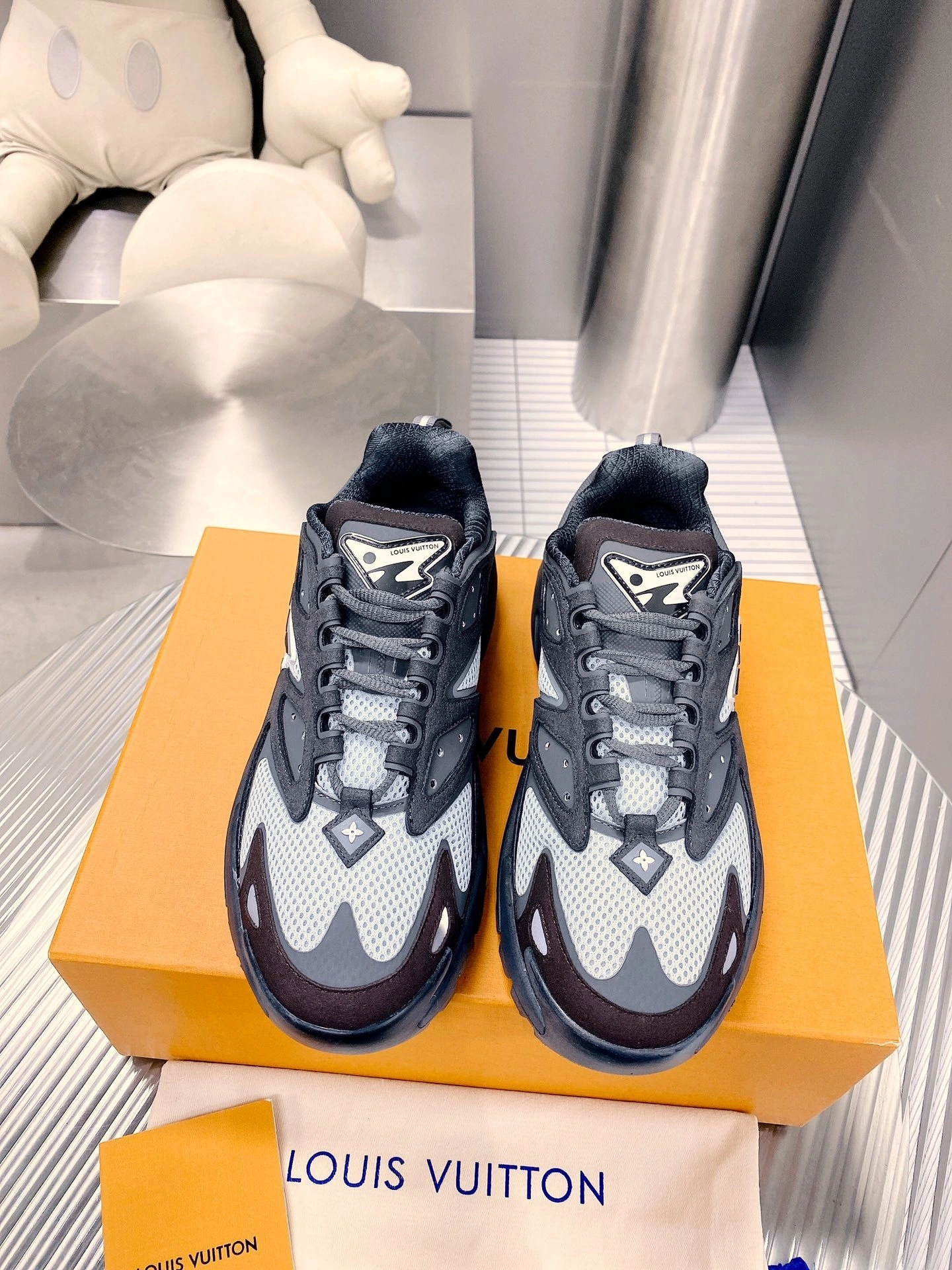 OOBB- 1AA2VX Runner Tatic item:D-X230A1079