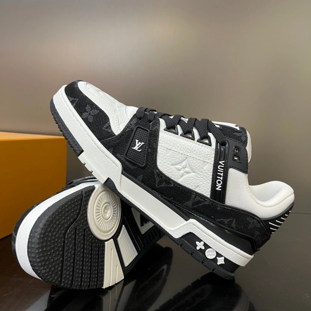 OOBB- 1AAVUN TRAINER Calfskin item: B-X158L1334A