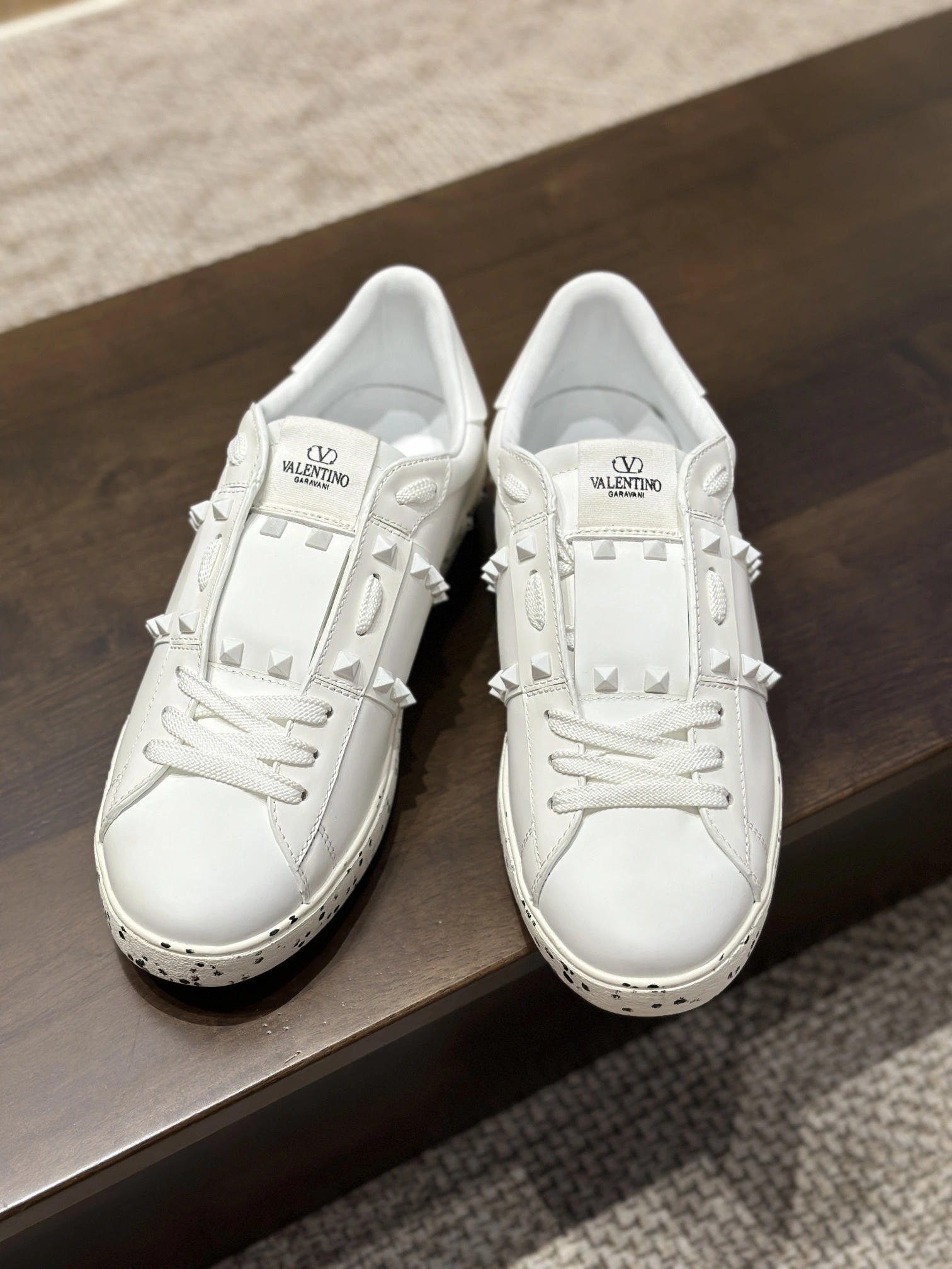 OOBB- 1W2S0A01PZQ0BO cowhide item: D-X158B2387