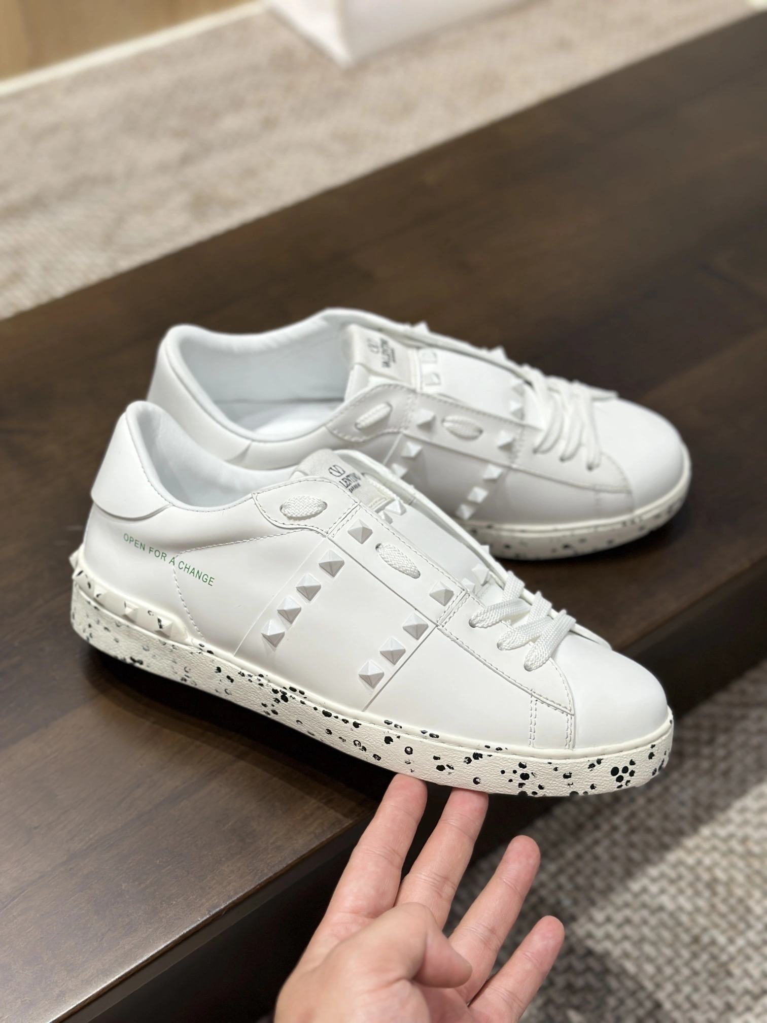 OOBB- 1W2S0A01PZQ0BO cowhide item: D-X158B2387