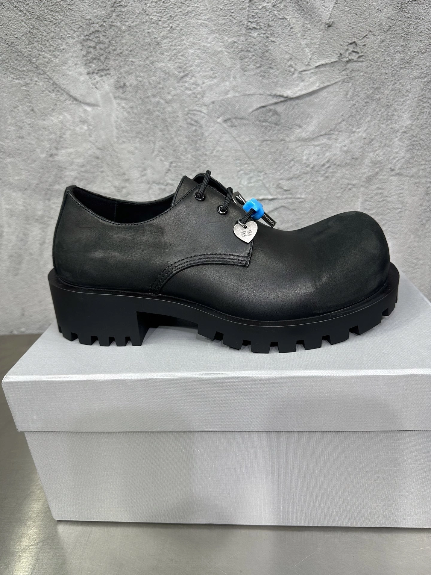 OOBB- 218593i161 786136WCDA31080 cowhide item:E-X076I2319