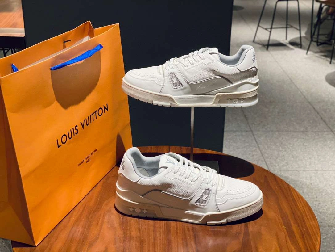 &OOBB- 21ss TRAINER item : 301X52E1842