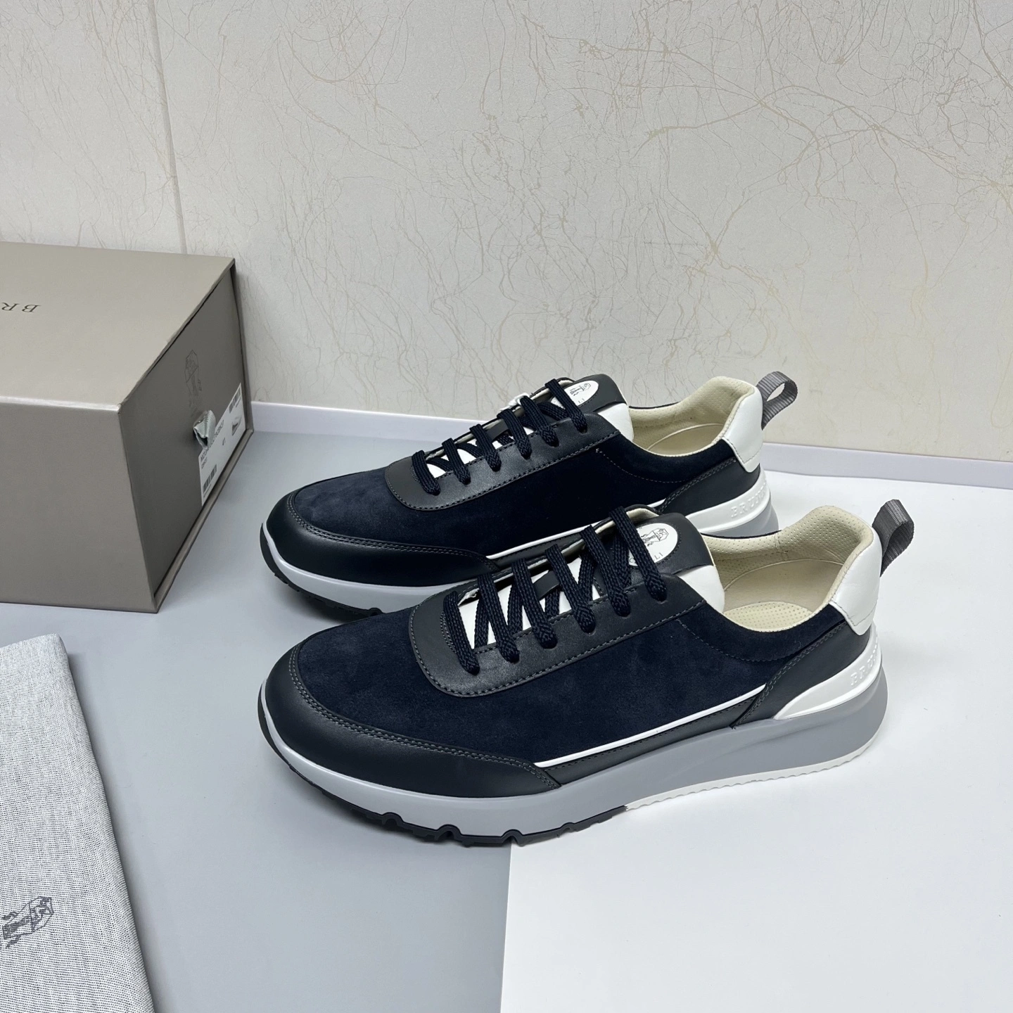 OOBB- 2ru9588o MZUSGGO278CJV06 cowhide item：E-X185J3821