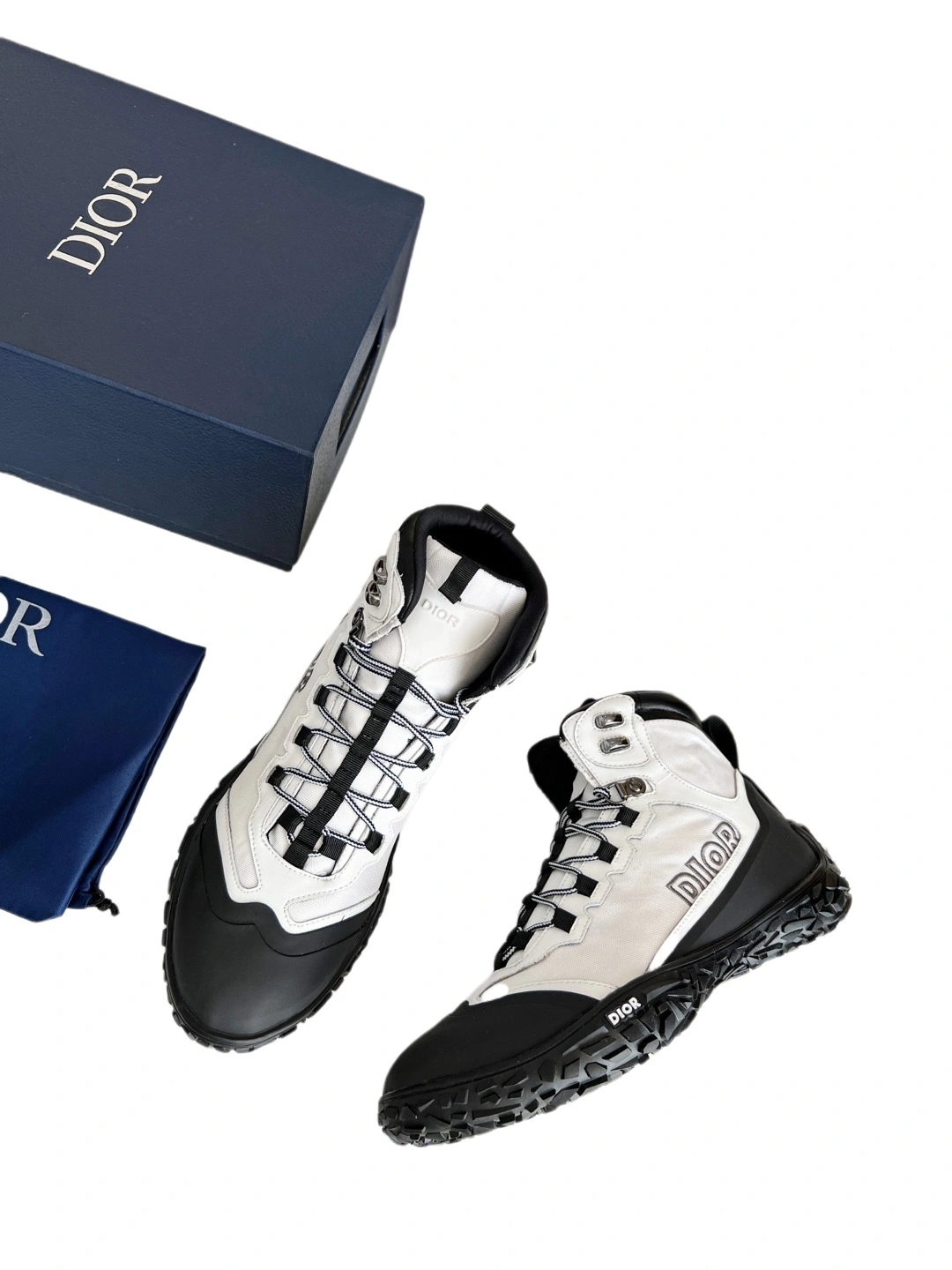 OOBB — 3BO290ZRT_H169 item:C-X158C0689