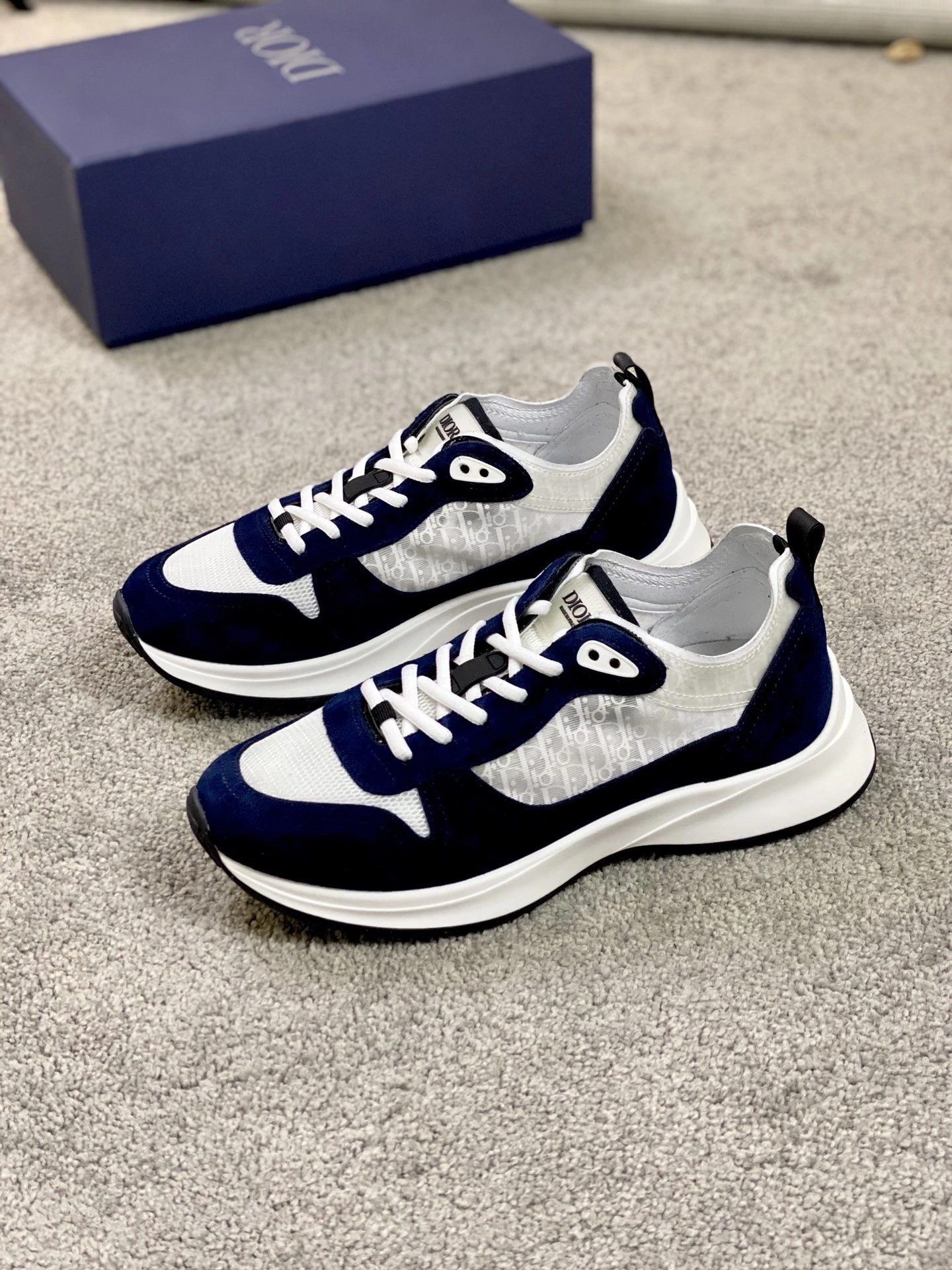 OOBB- 3SN259YXY_H568 B25 Runner item:B-X032D2606H