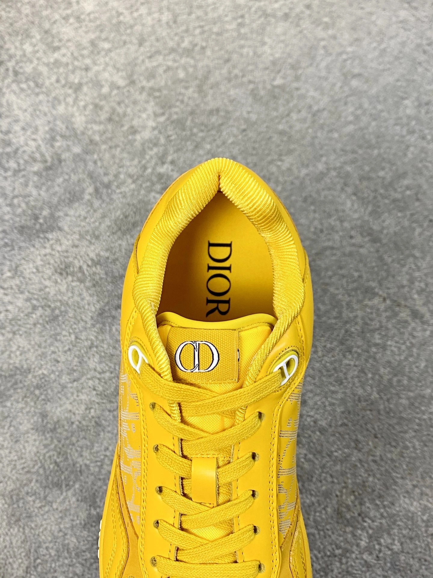 OOBB- 3SN272ZLO_H161 B27 World Tour item:B-X230D2616H