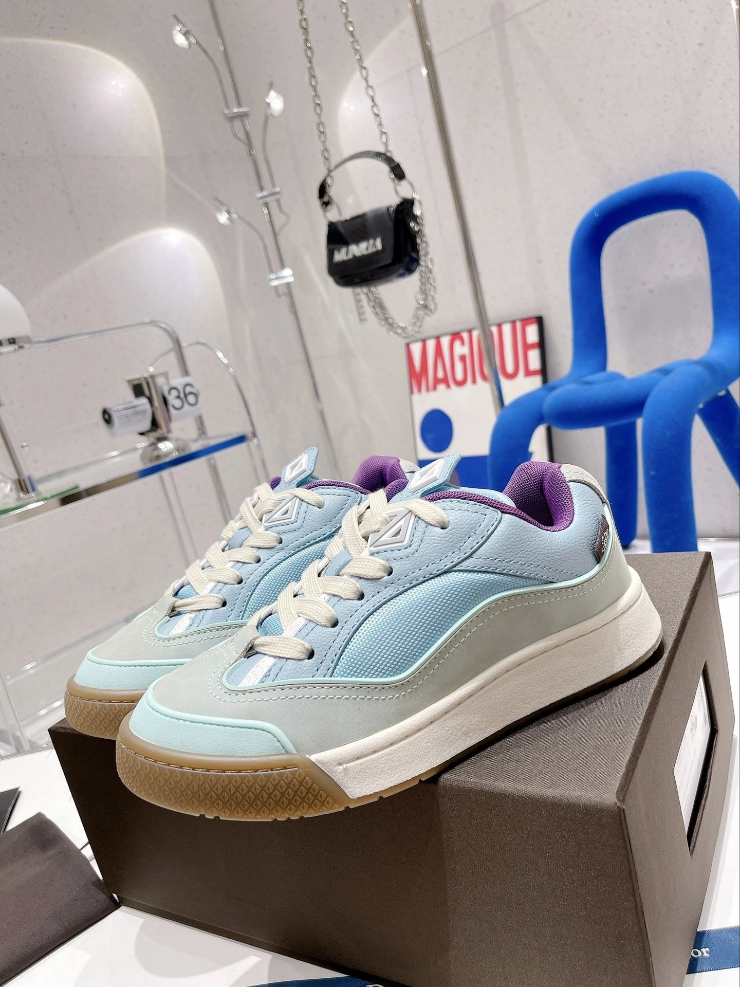 OOBB- 3SN281ZNV_H500 B713 Travis Scott 713 item:B-X076H2008H
