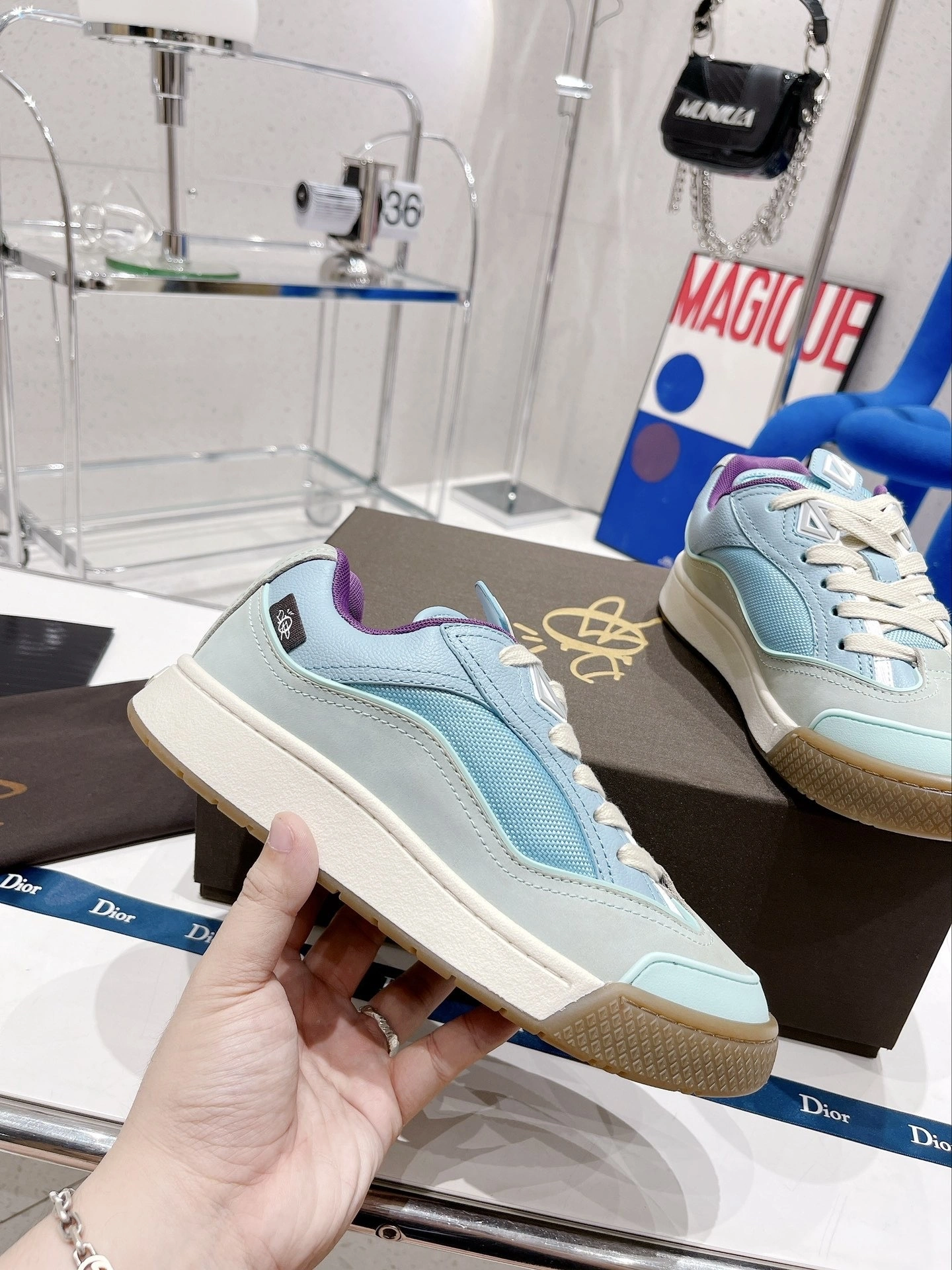 OOBB- 3SN281ZNV_H500 B713 Travis Scott 713 item:B-X076H2008H
