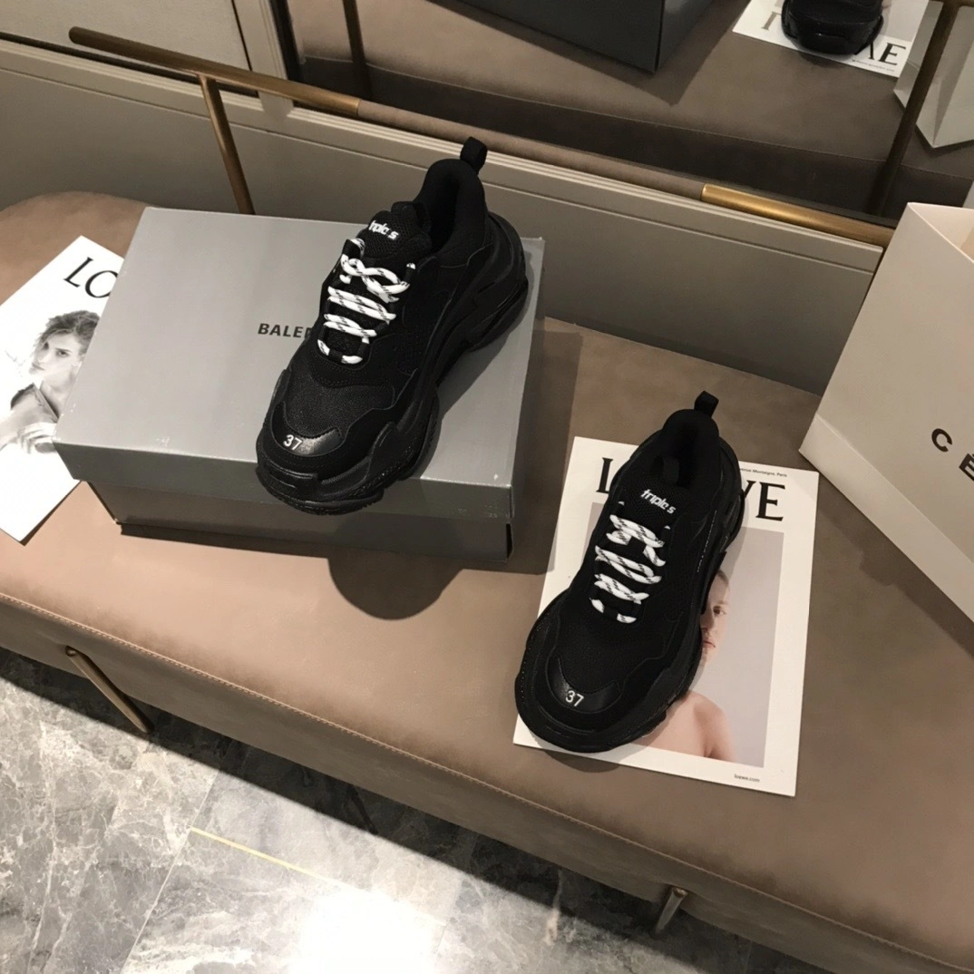 &OOBB -534217W2CA11000 TRIPLE S item:B-X000E2016J