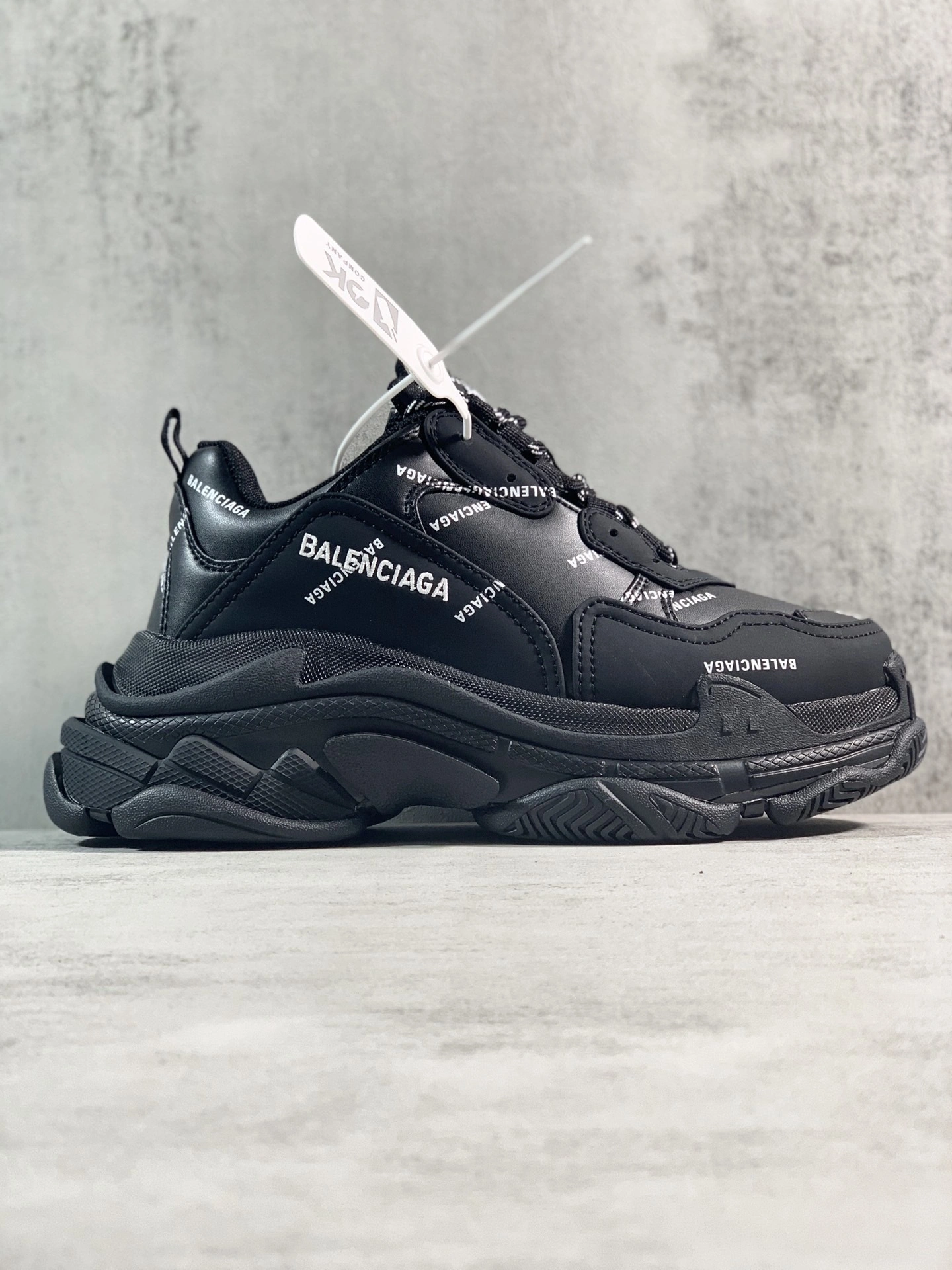 OOBB -536737W2FA21081 TRIPLE S item:B-X000E2079J
