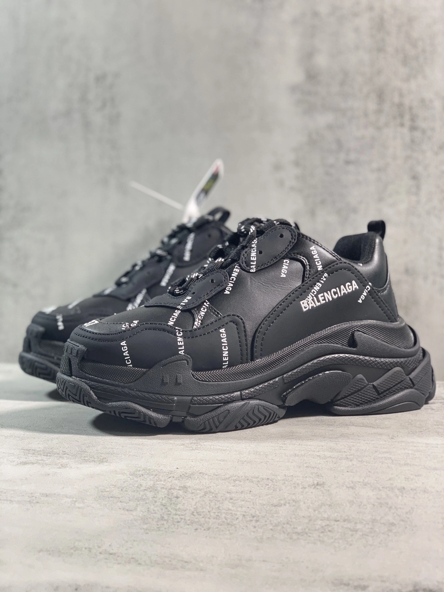 OOBB -536737W2FA21081 TRIPLE S item:B-X000E2079J