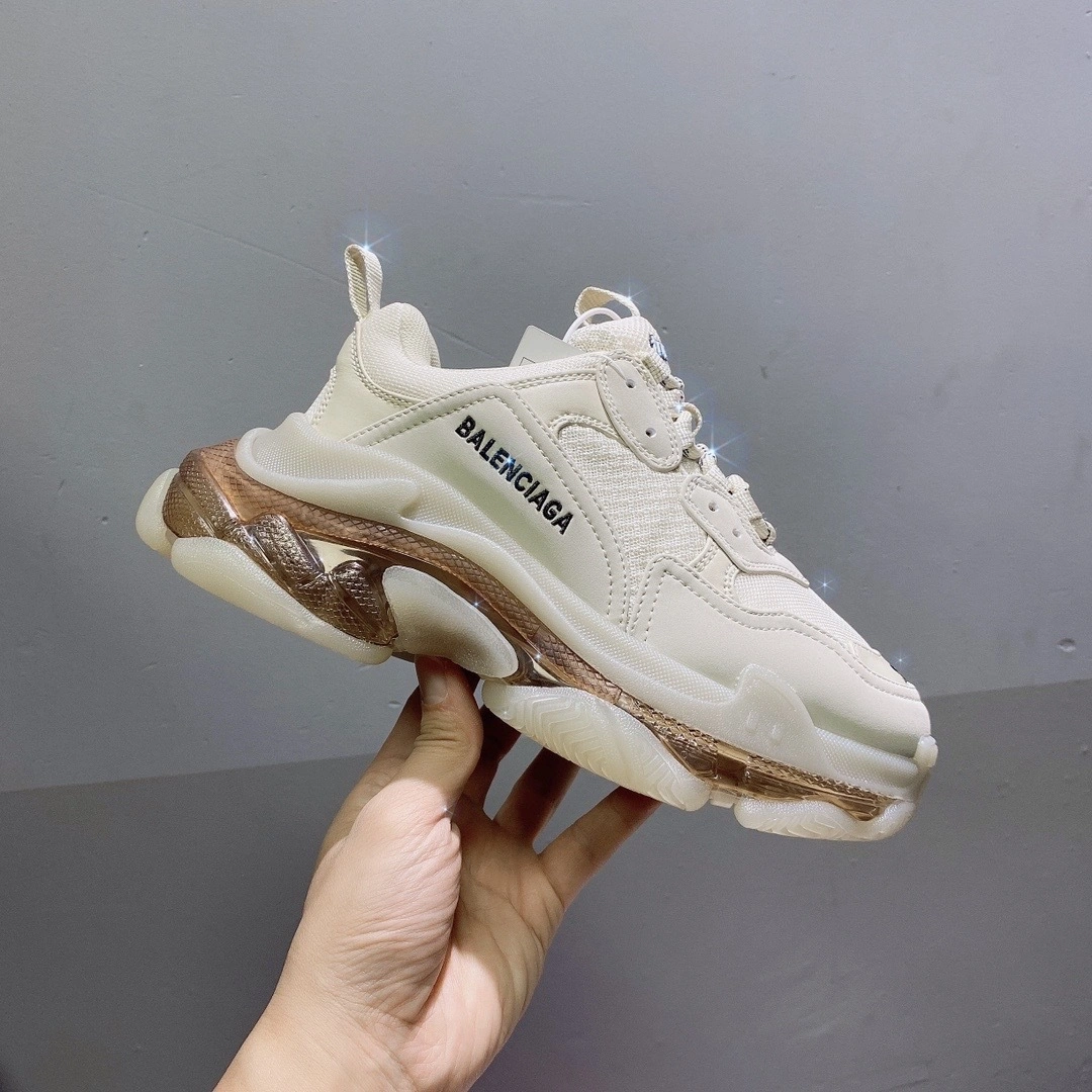 OOBB -541624W2FB19005 TRIPLE S item:B-X032E2041J