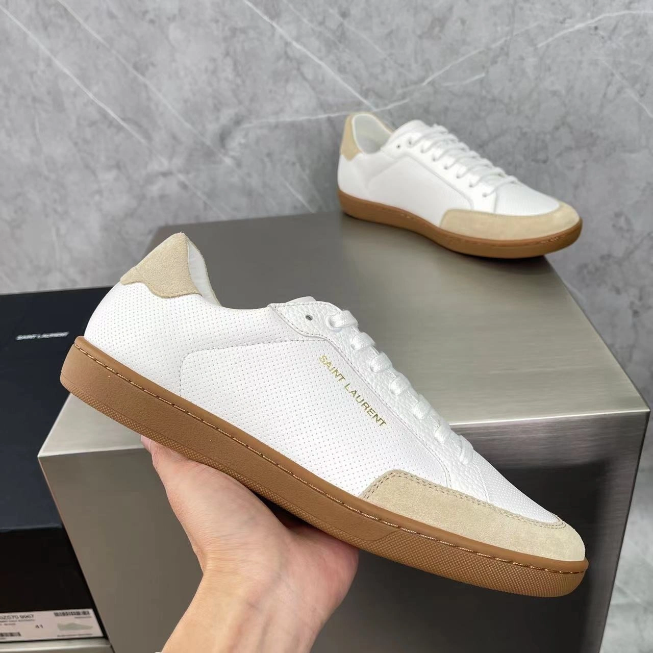 OOBB- 6126561JZF09674 Court Classic SL 10 item:B-X185E2610