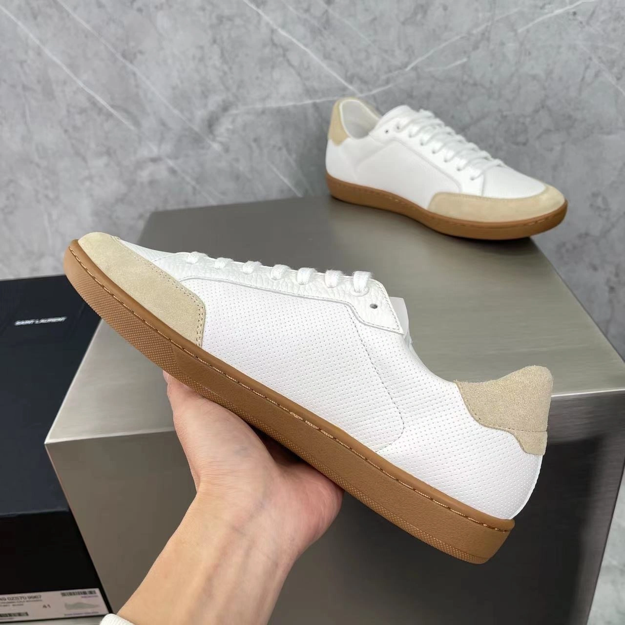 OOBB- 6126561JZF09674 Court Classic SL 10 item:B-X185E2610