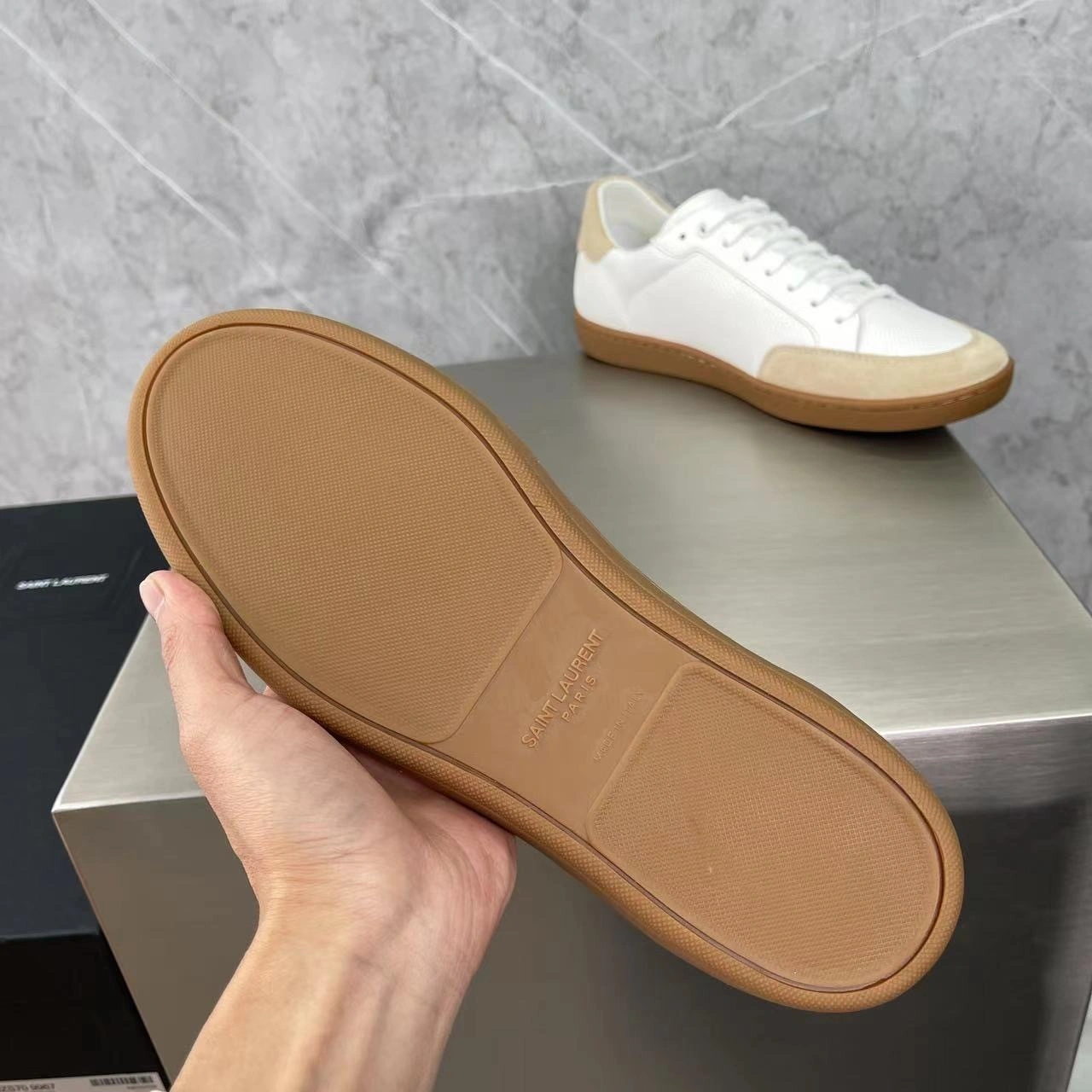 OOBB- 6126561JZF09674 Court Classic SL 10 item:B-X185E2610