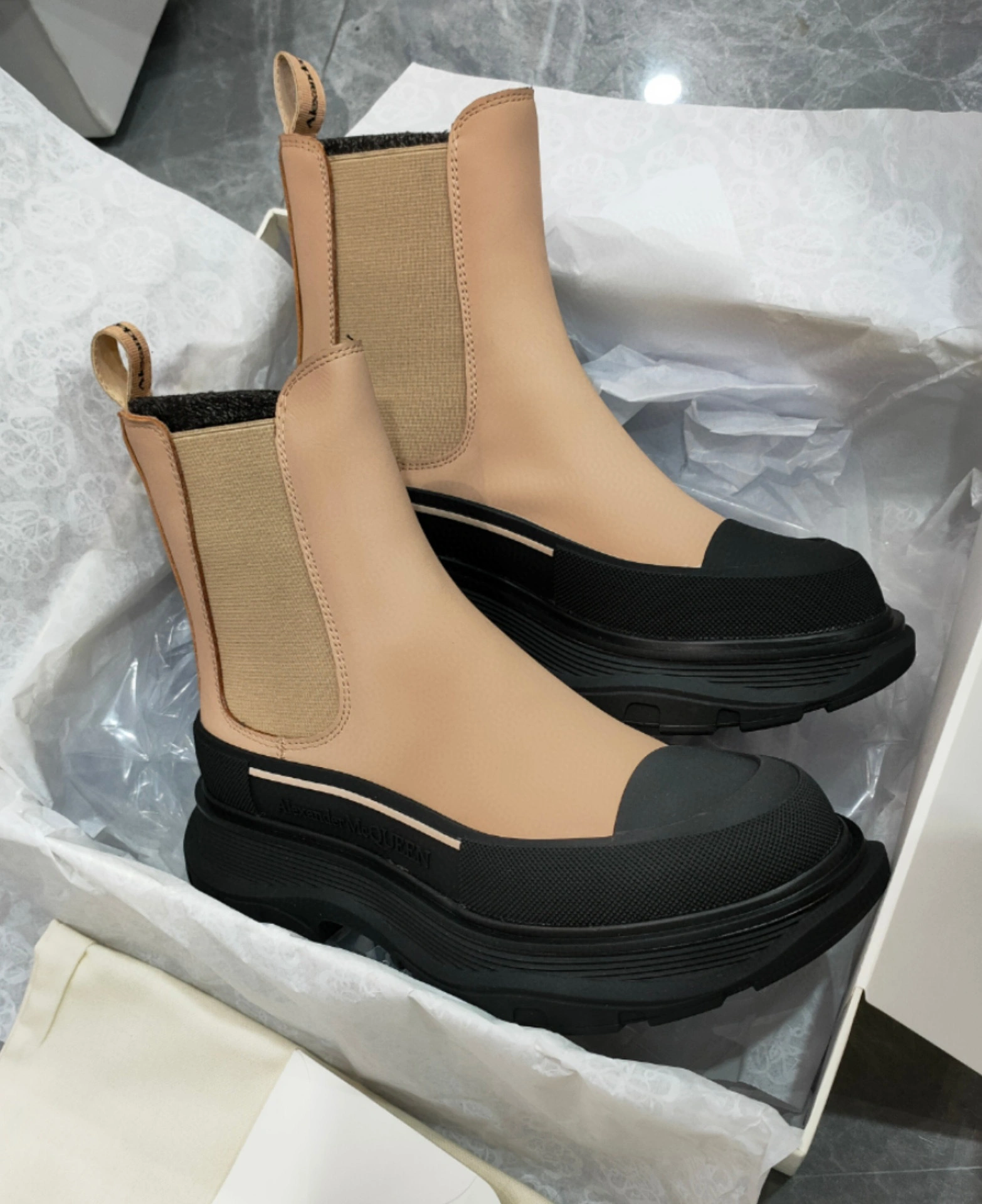 OOBB- 635714WHZ612615 item:B-X198J1731