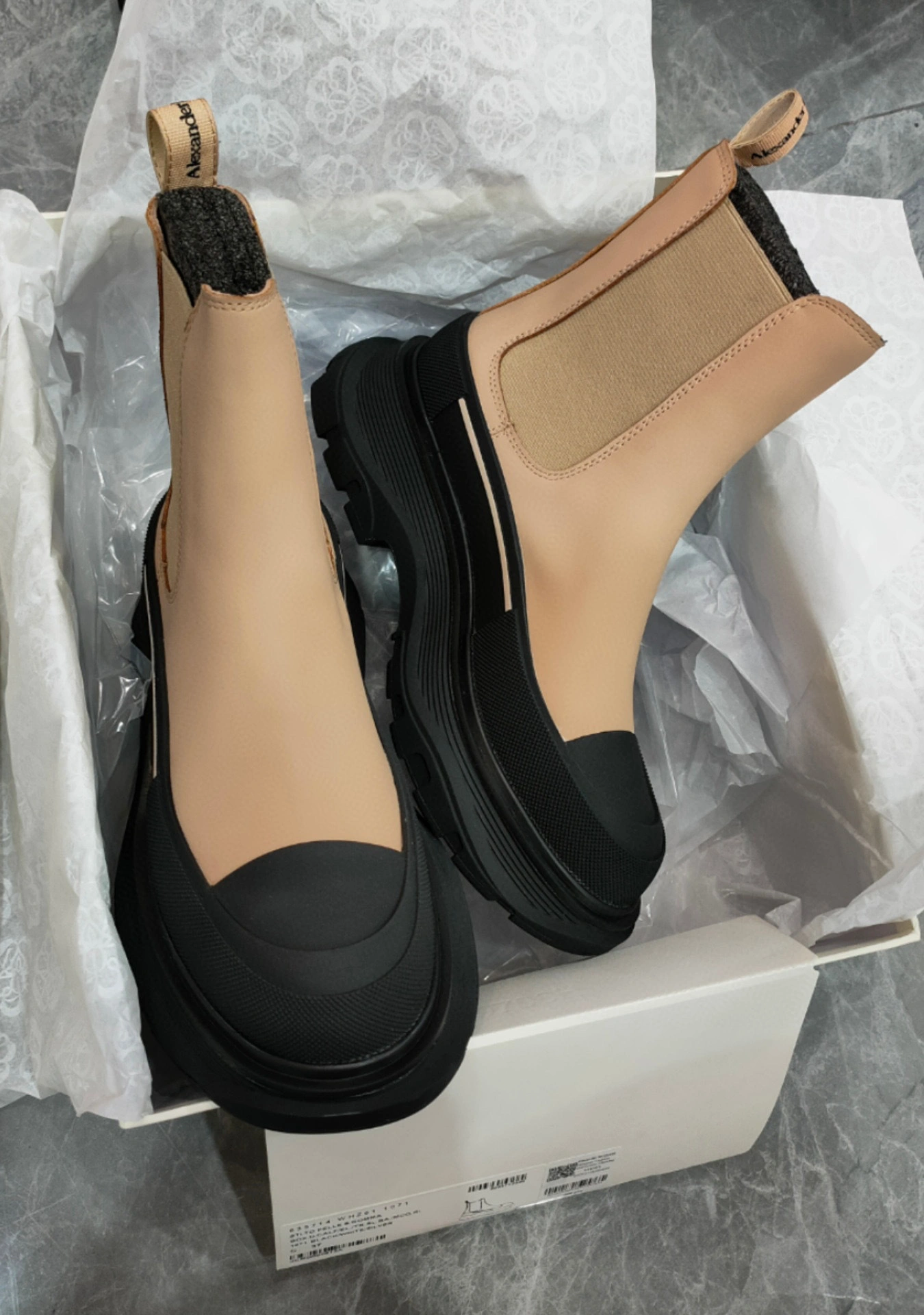 OOBB- 635714WHZ612615 item:B-X198J1731