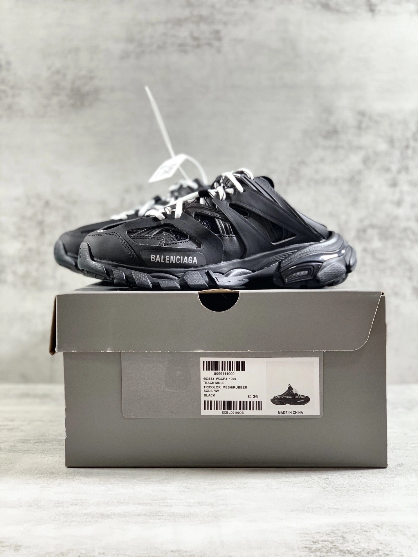 OOBB -653814W3CP31000 TRACK item:B-X000E2031J