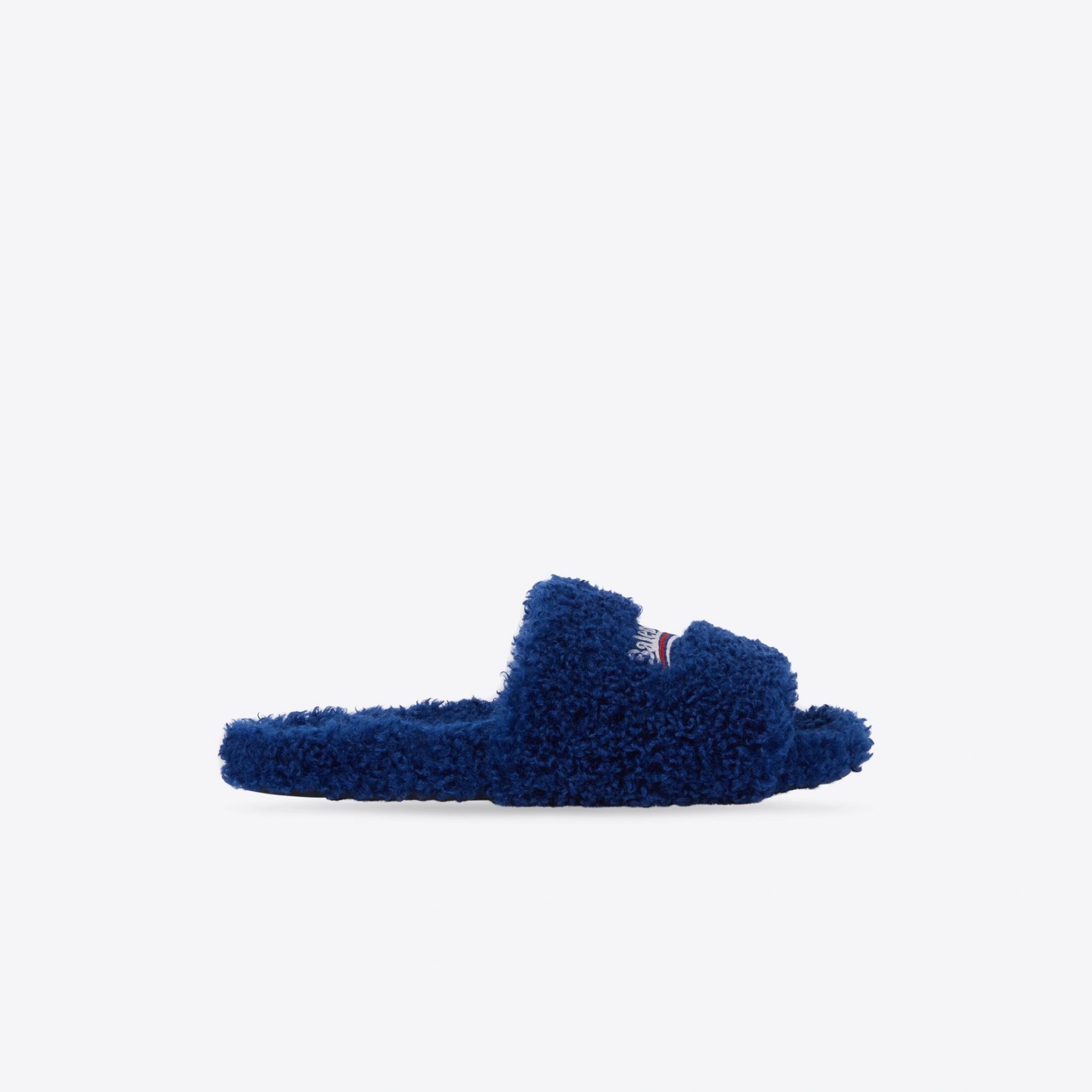 OOBB -654747W2DO14096 FURRY item:B-X320E2085J