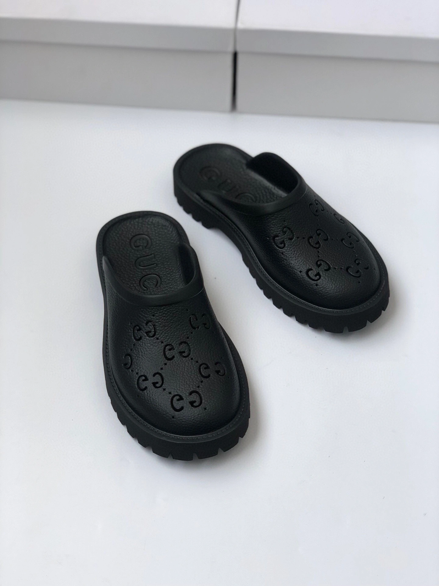 OOBB- 655517 JFB00 1000 item:B-X000D2302