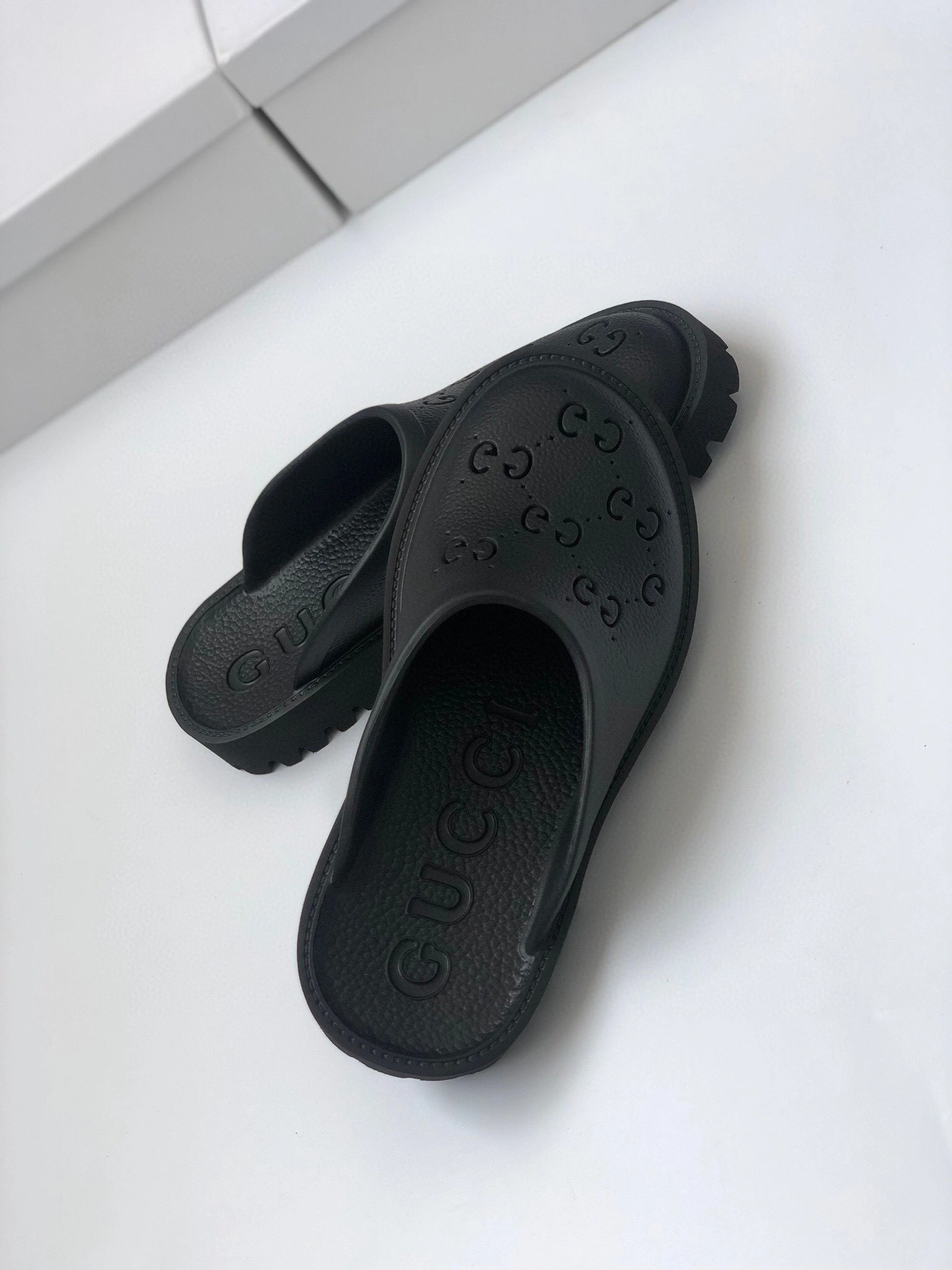OOBB- 655517 JFB00 1000 item:B-X000D2302