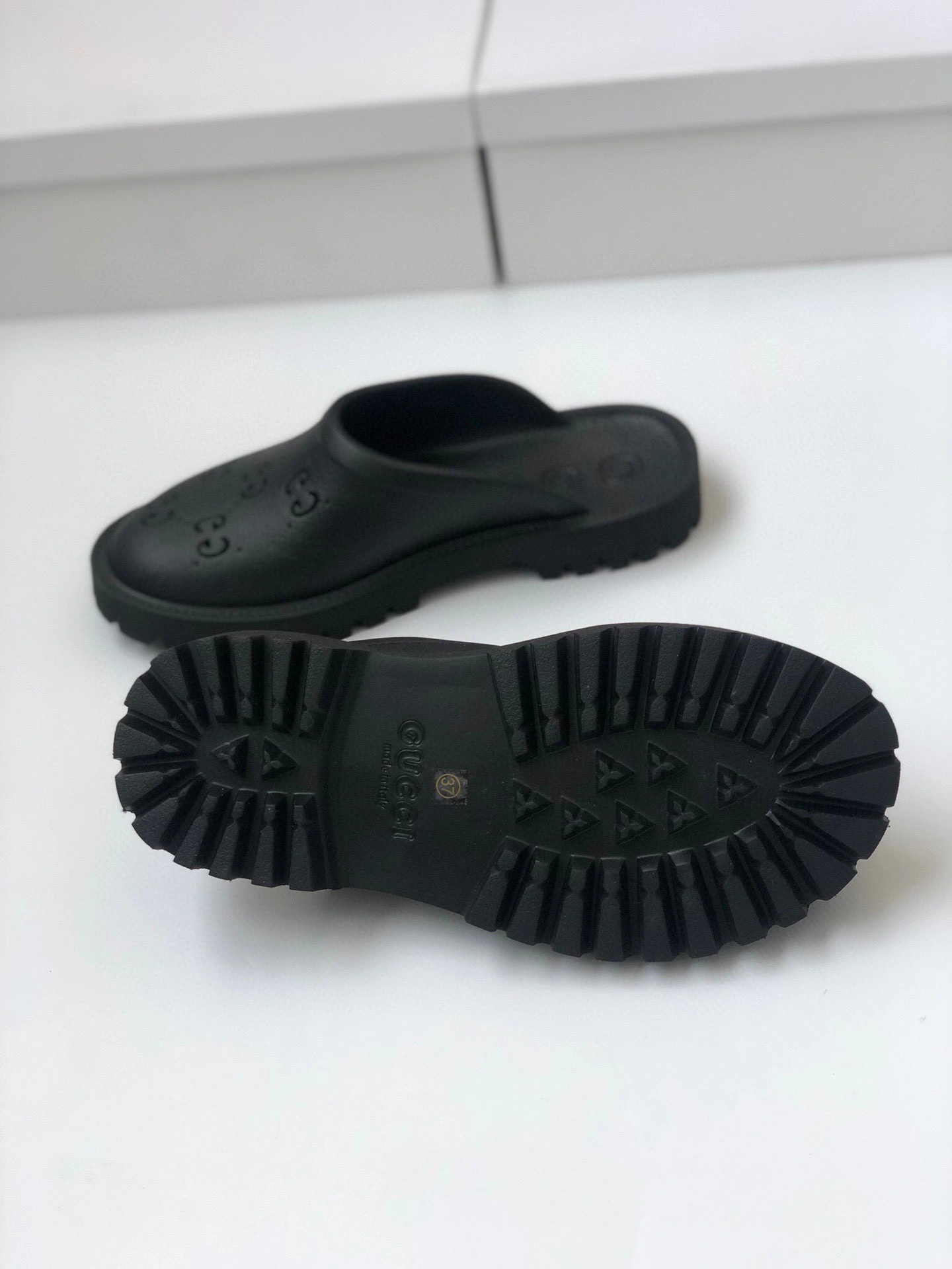 OOBB- 655517 JFB00 1000 item:B-X000D2302