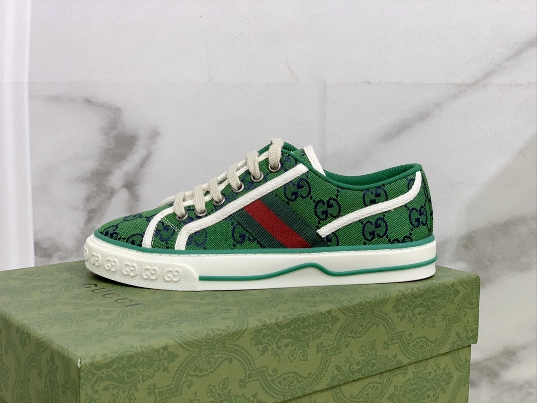OOBB- 663680 2UZ80 3362 tennis 1977 item:B-X002E1811H